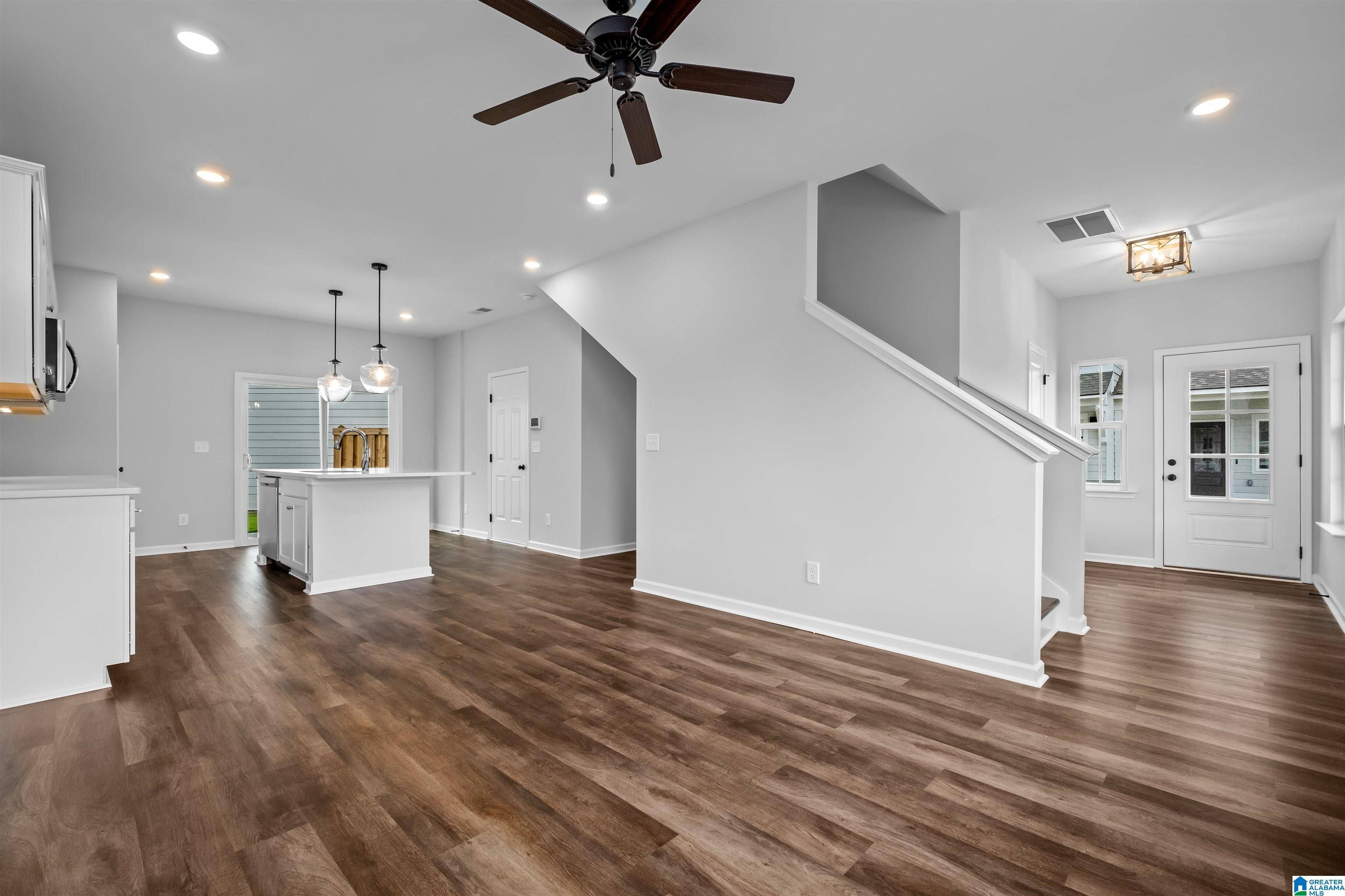 Birmingham, AL 35242,427 COUPLES DRIVE