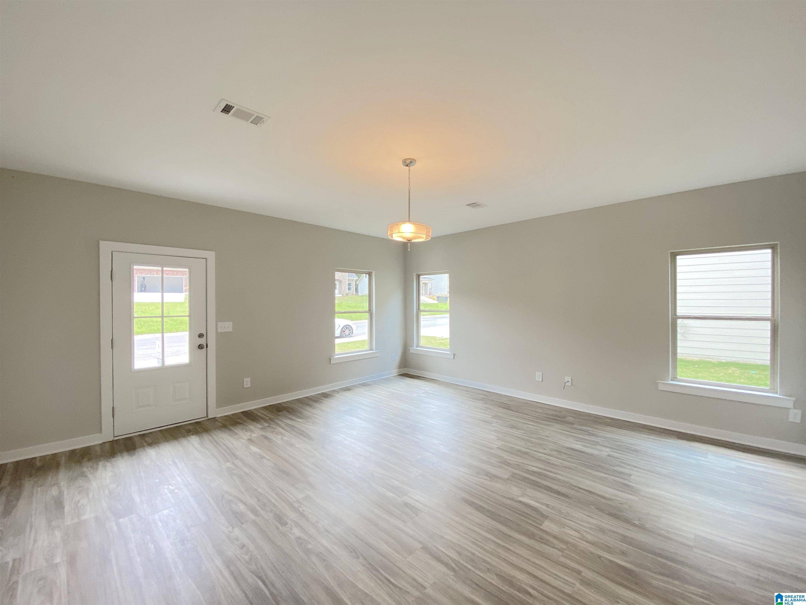 Clanton, AL 35045,105 AVALON WAY