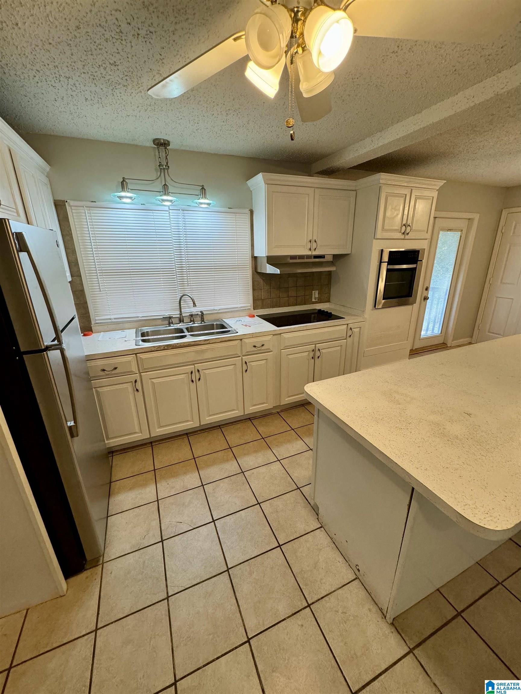 Hueytown, AL 35023,1733 FAIRCREST DRIVE