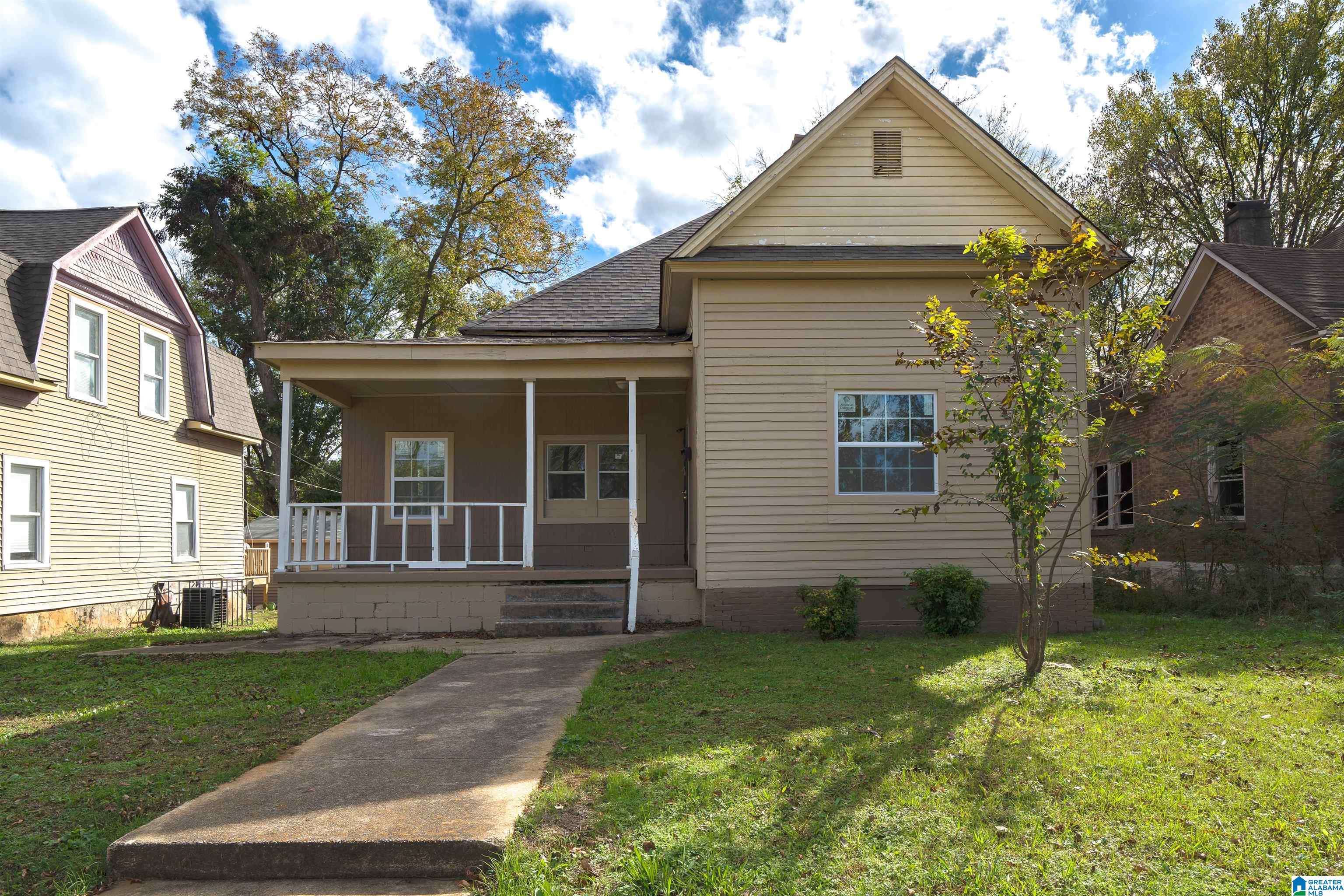 Birmingham, AL 35211,1121 COTTON AVENUE