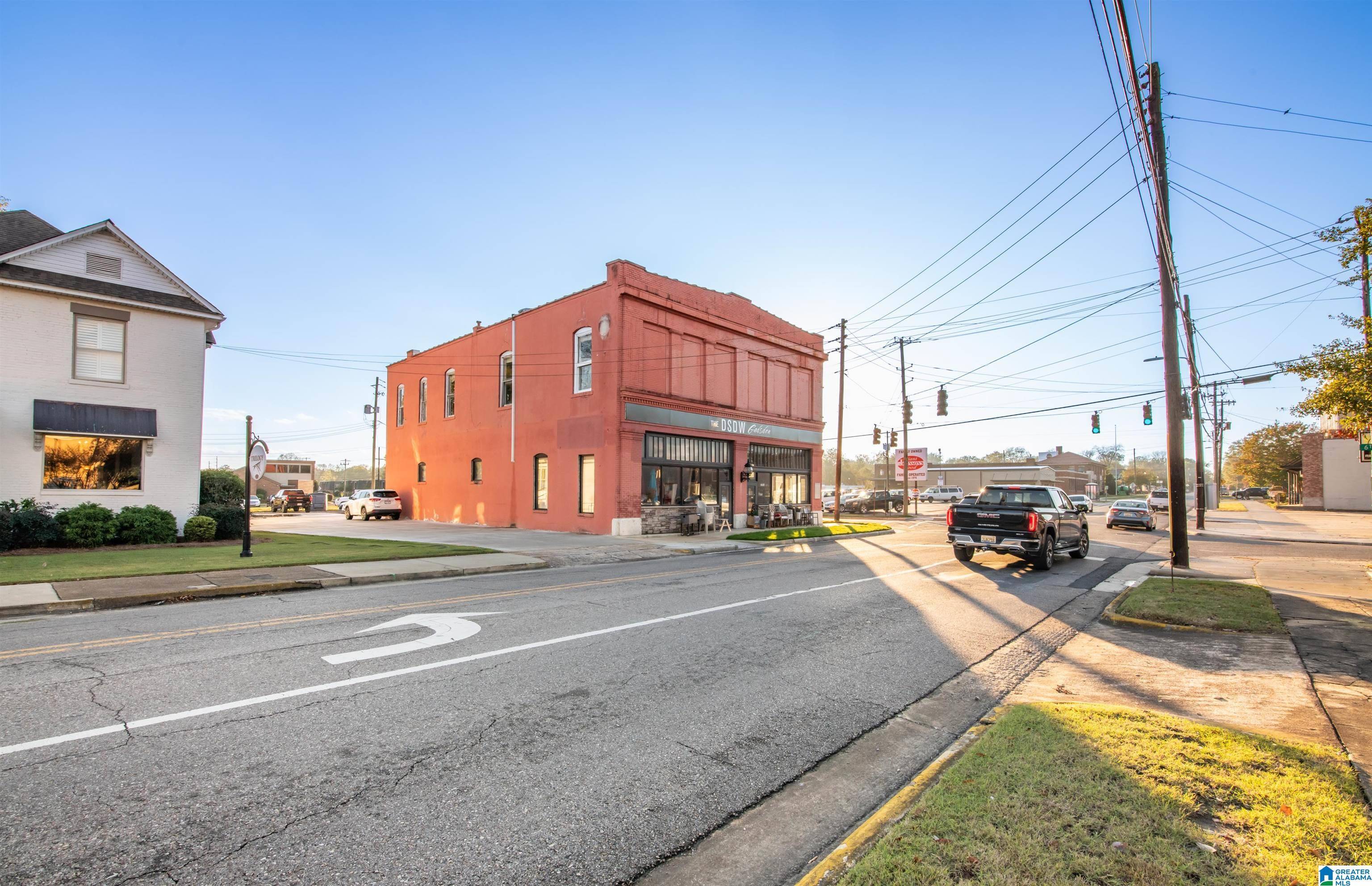 Gadsden, AL 35901,534 WALNUT STREET