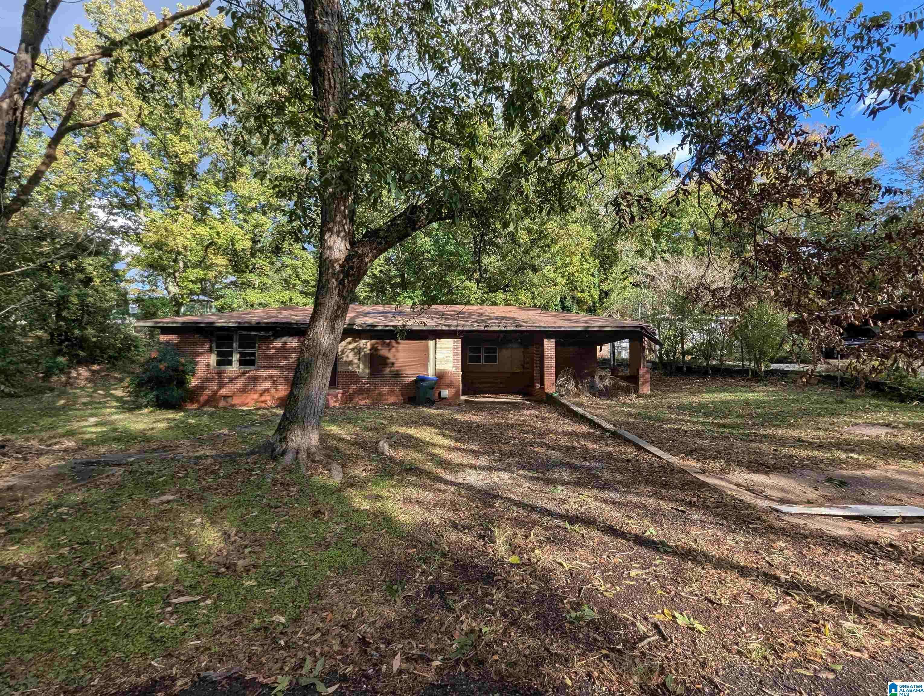 Anniston, AL 36201,117 OAK LANE