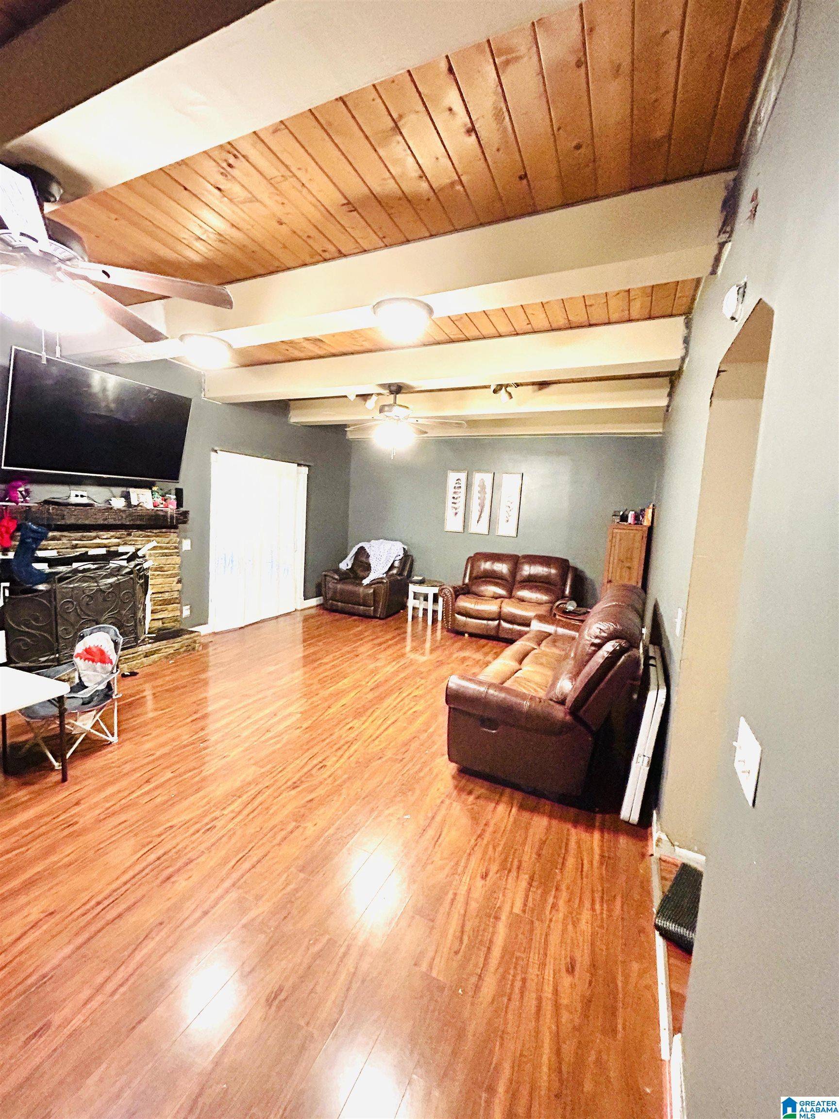 Mulga, AL 35118,4487 MIDDLE STREET