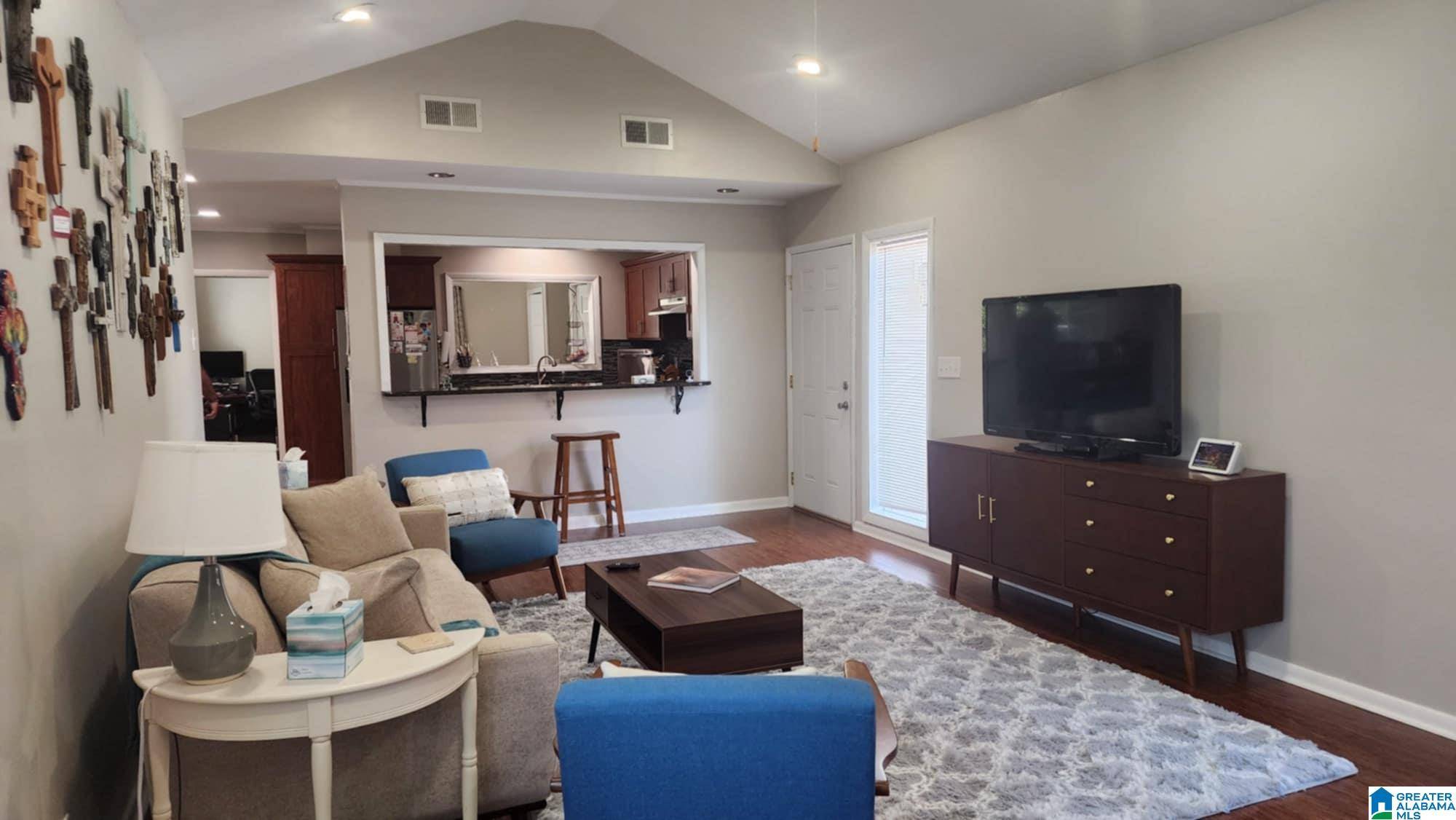 Vestavia Hills, AL 35216,1828 CANYON ROAD