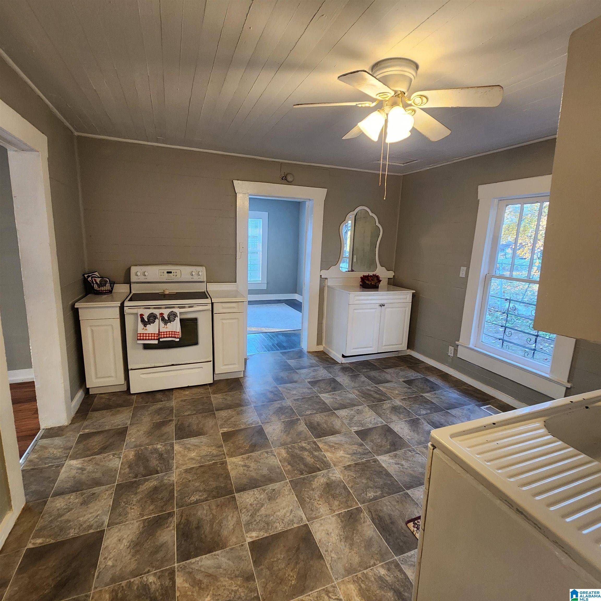 Oxford, AL 36203,211 W OAK STREET
