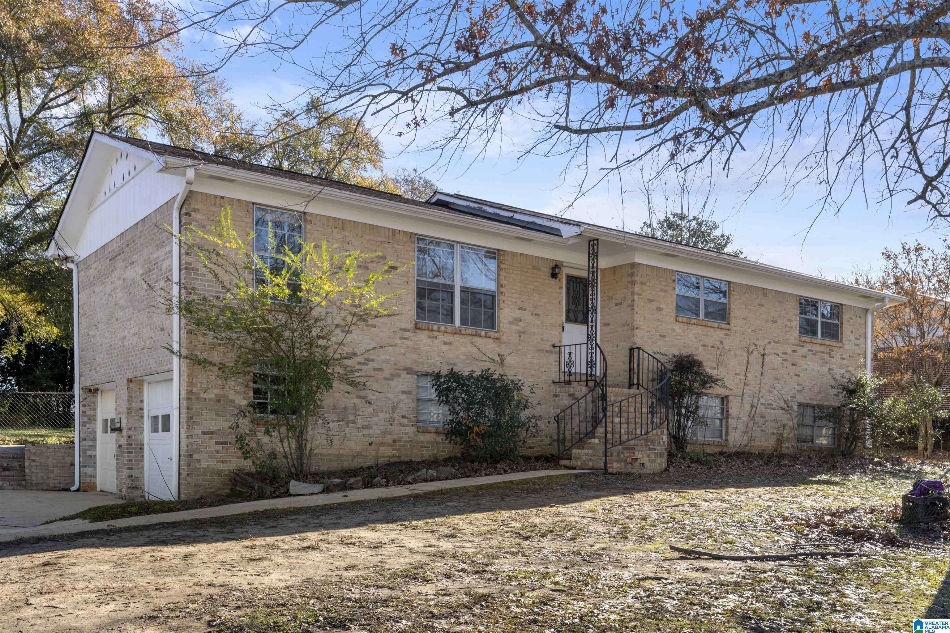Warrior, AL 35180,702 HILLTOP ROAD