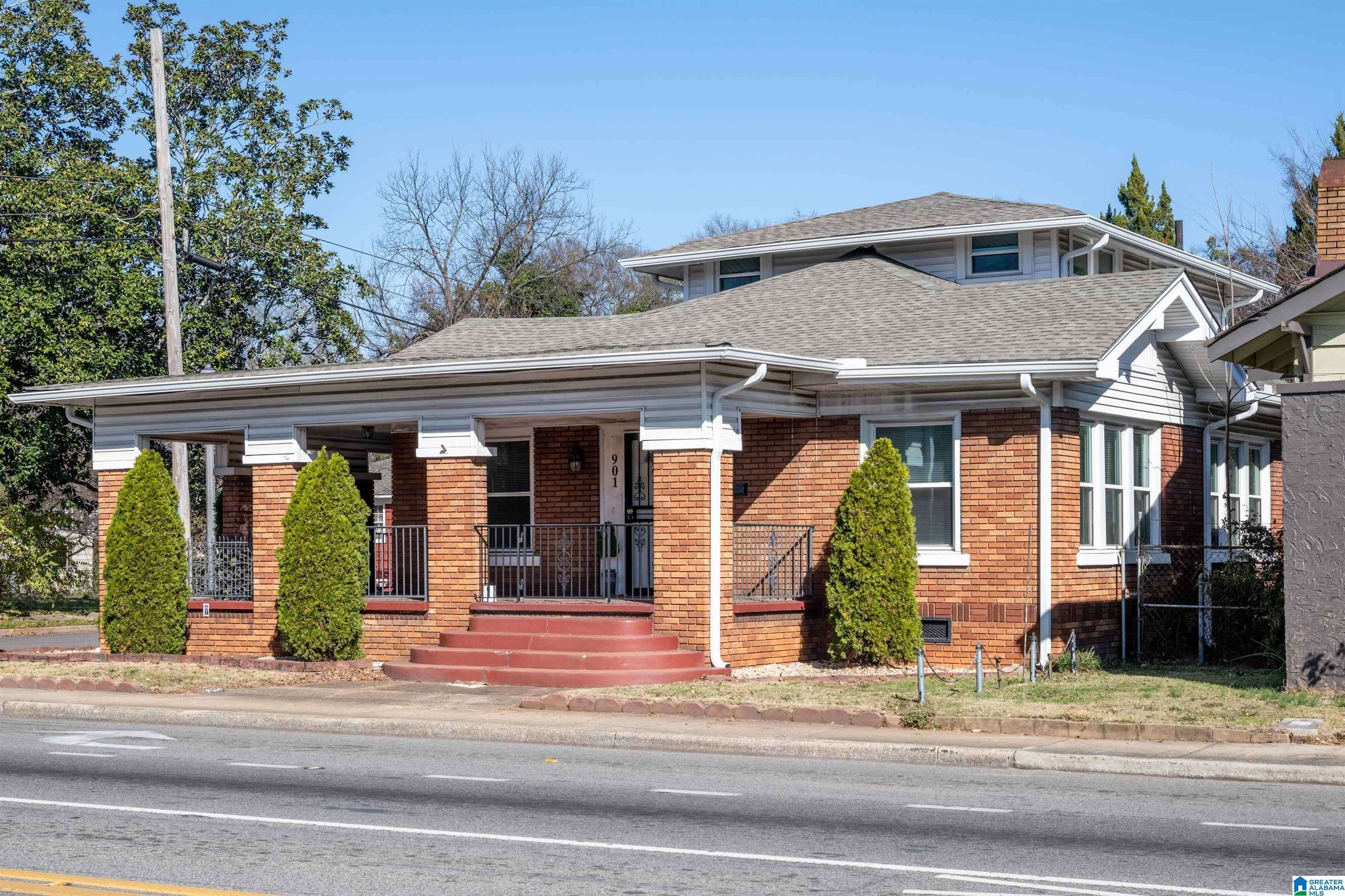 Birmingham, AL 35211,901 6TH STREET SW