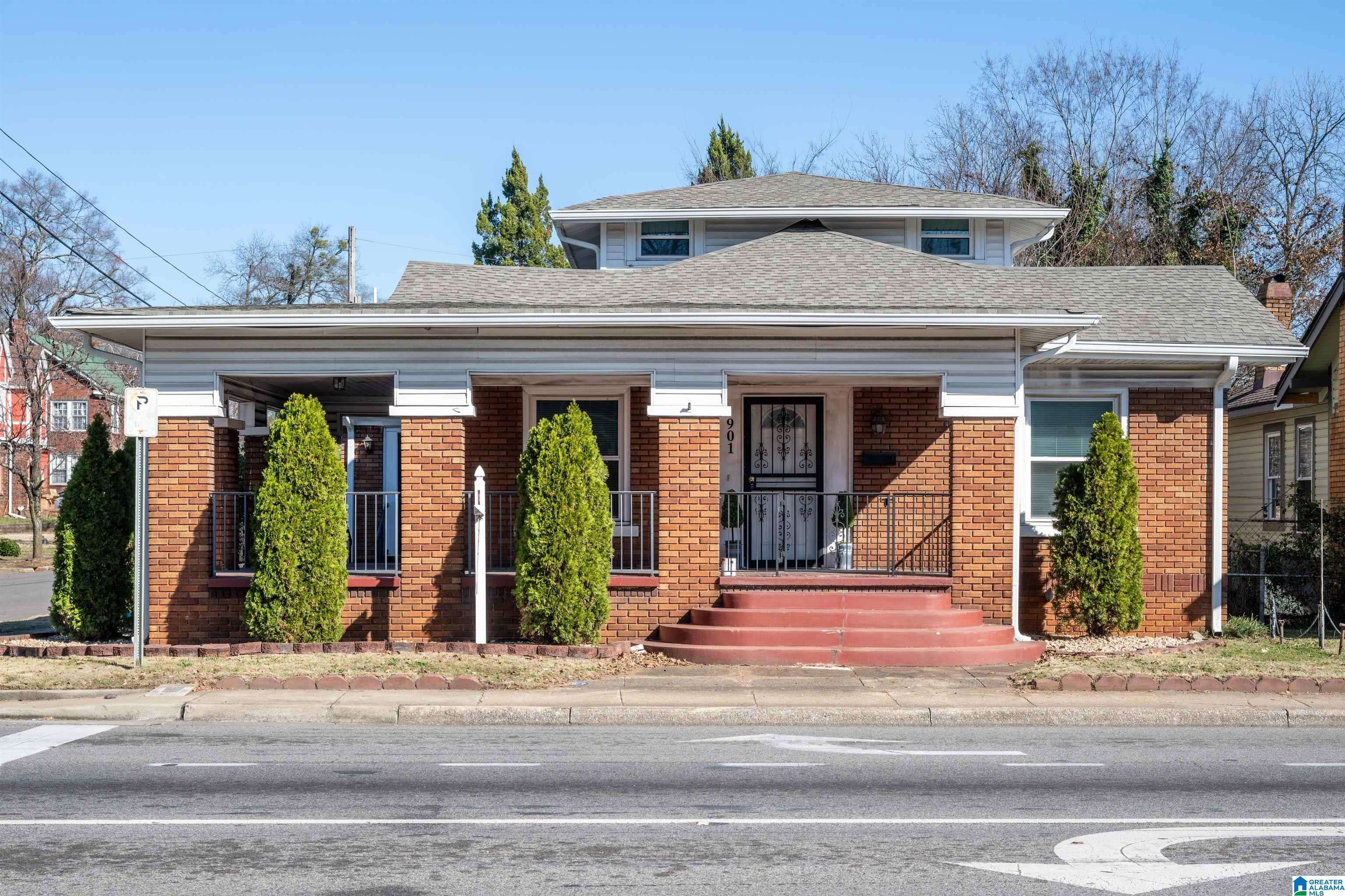 Birmingham, AL 35211,901 6TH STREET SW