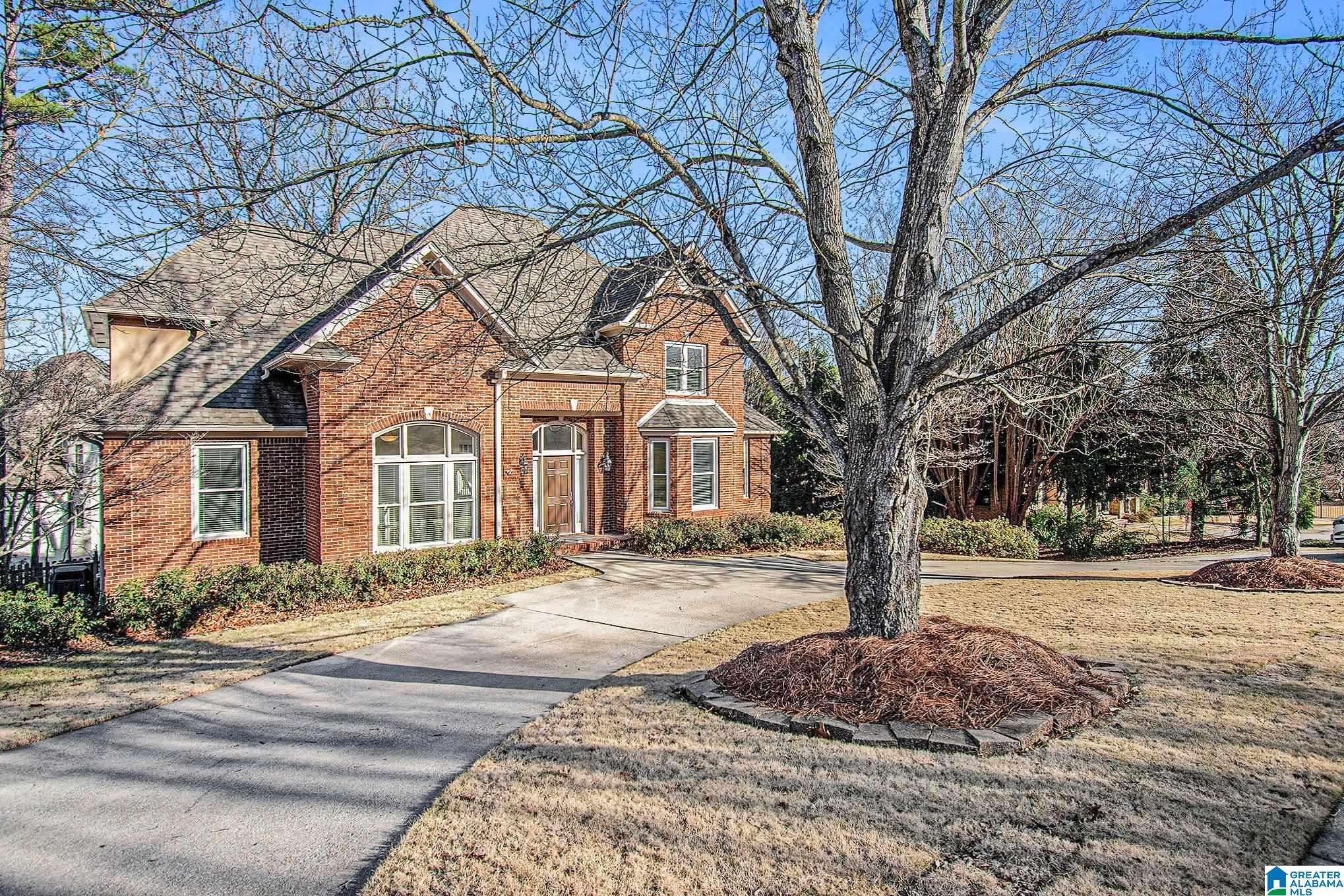 Hoover, AL 35226,621 LAKE CREST DRIVE
