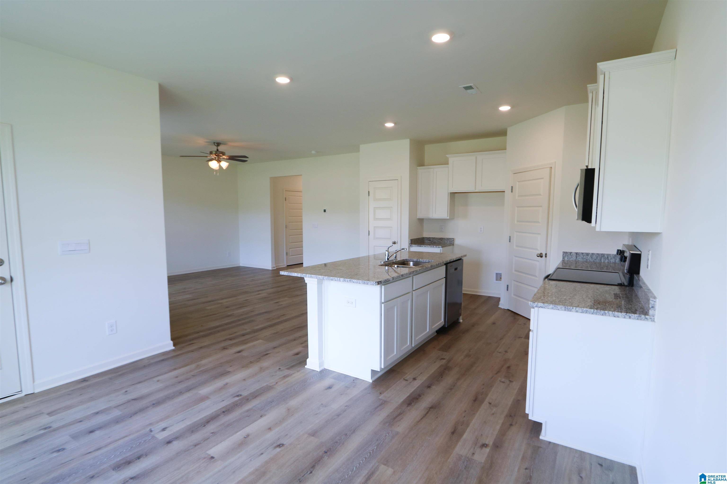 Bessemer, AL 35022,5166 MEADOW RIDGE TRAIL
