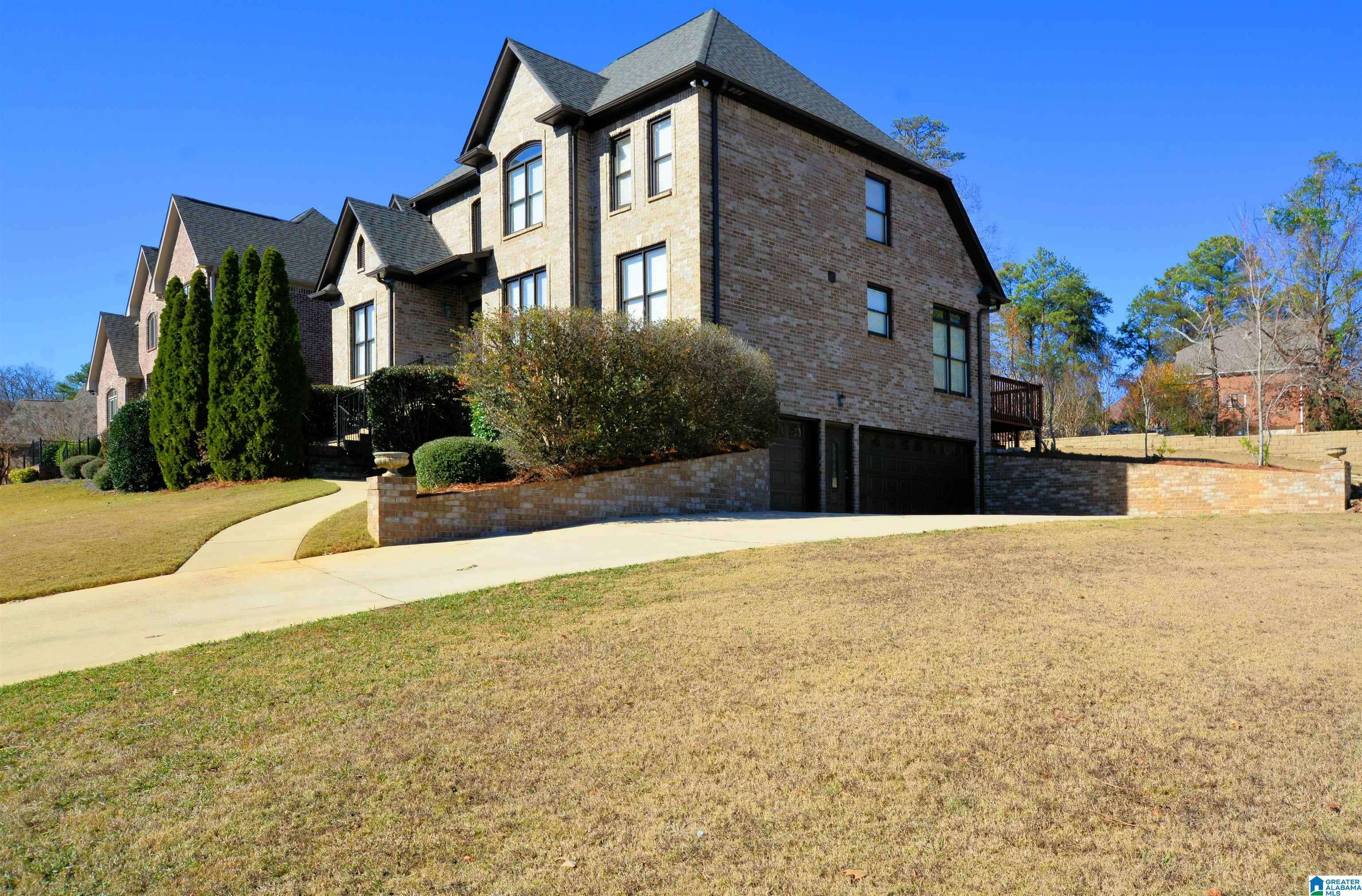Hoover, AL 35226,776 LAKE CREST DRIVE