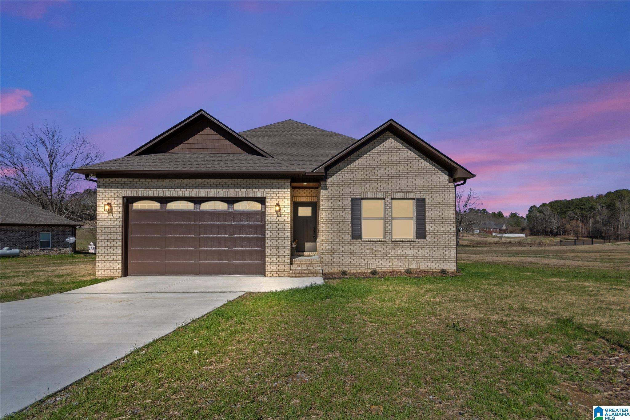 Warrior, AL 35180,98 GRAND TRACE