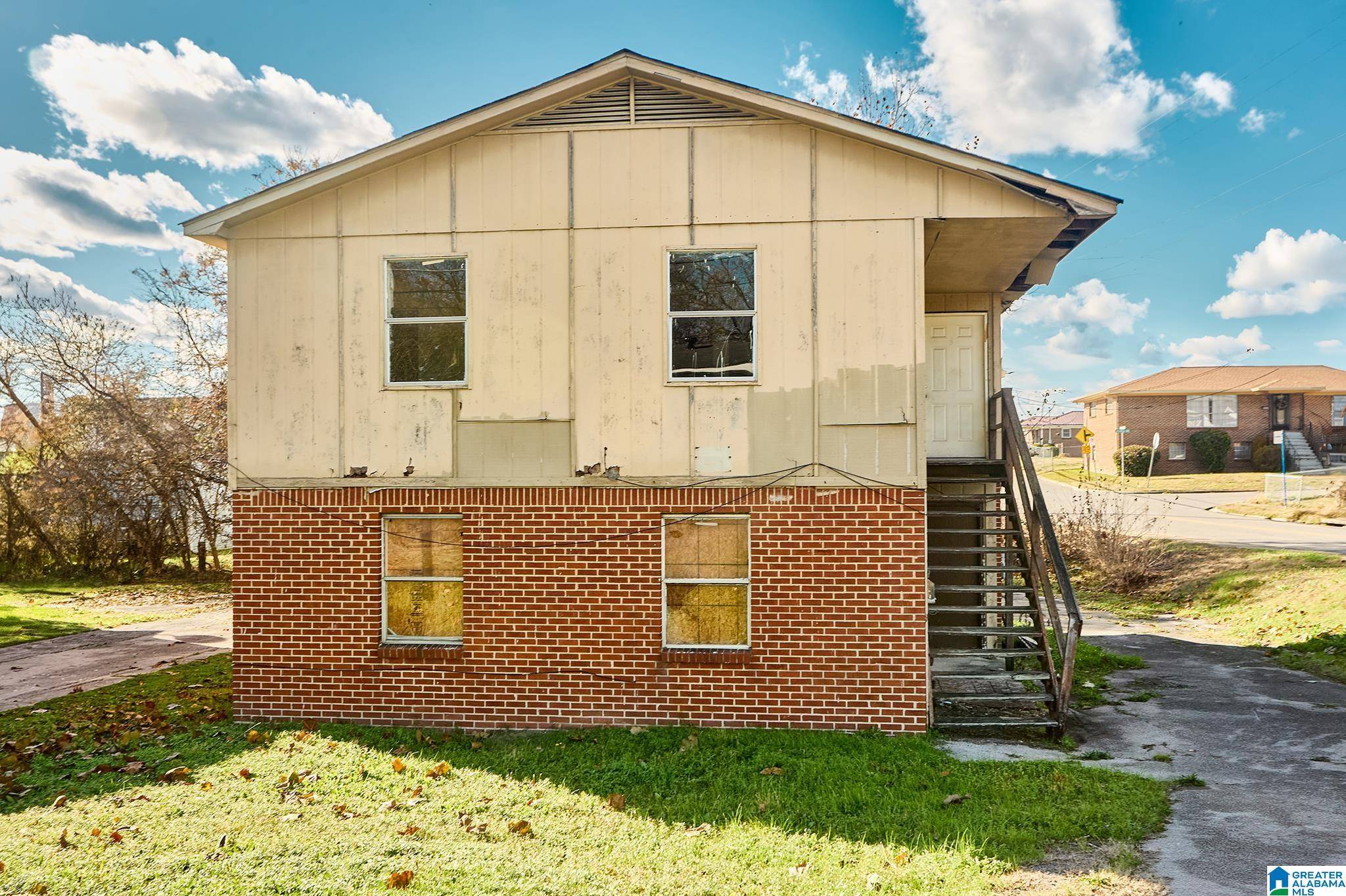 Birmingham, AL 35214,416 MILES AVENUE