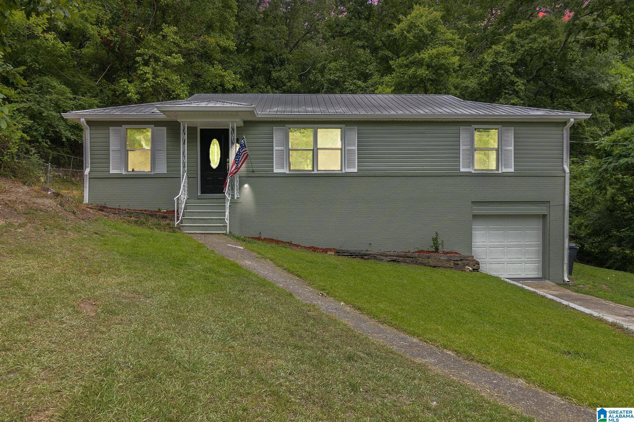 Center Point, AL 35215,439 27TH AVENUE NW