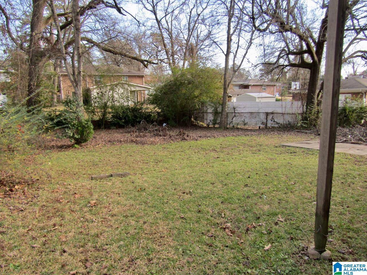 Fairfield, AL 35064,453 FOREST DRIVE