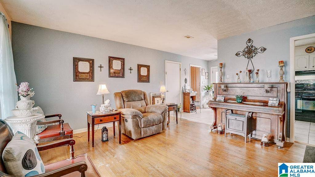 Talladega, AL 35160,119 BRECON ACCESS ROAD