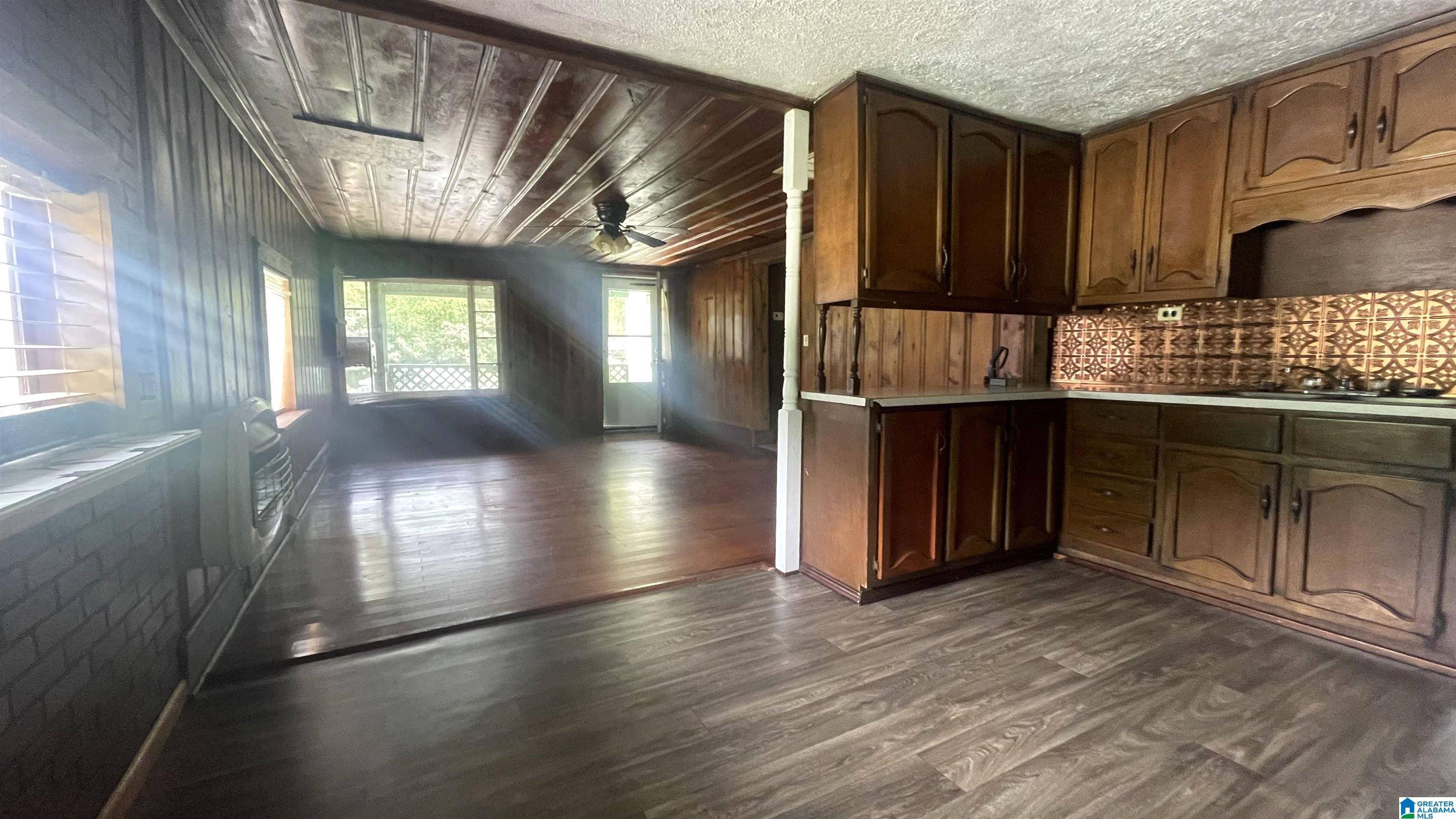 Fultondale, AL 35068,832 LOWER COALBURG ROAD