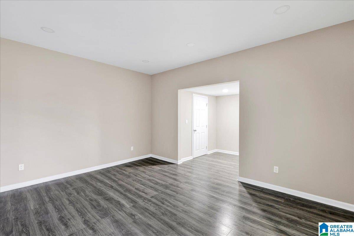 Homewood, AL 35209,1832 25TH COURT