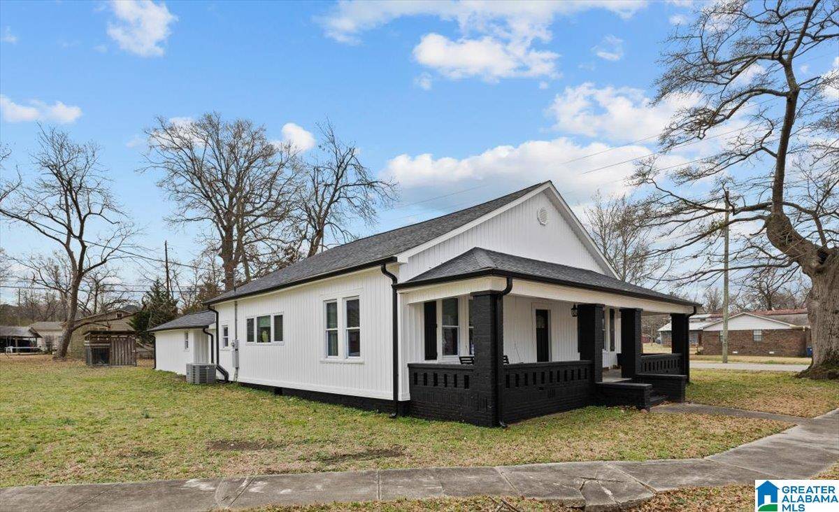 Oneonta, AL 35121,301 ADAMS AVENUE E