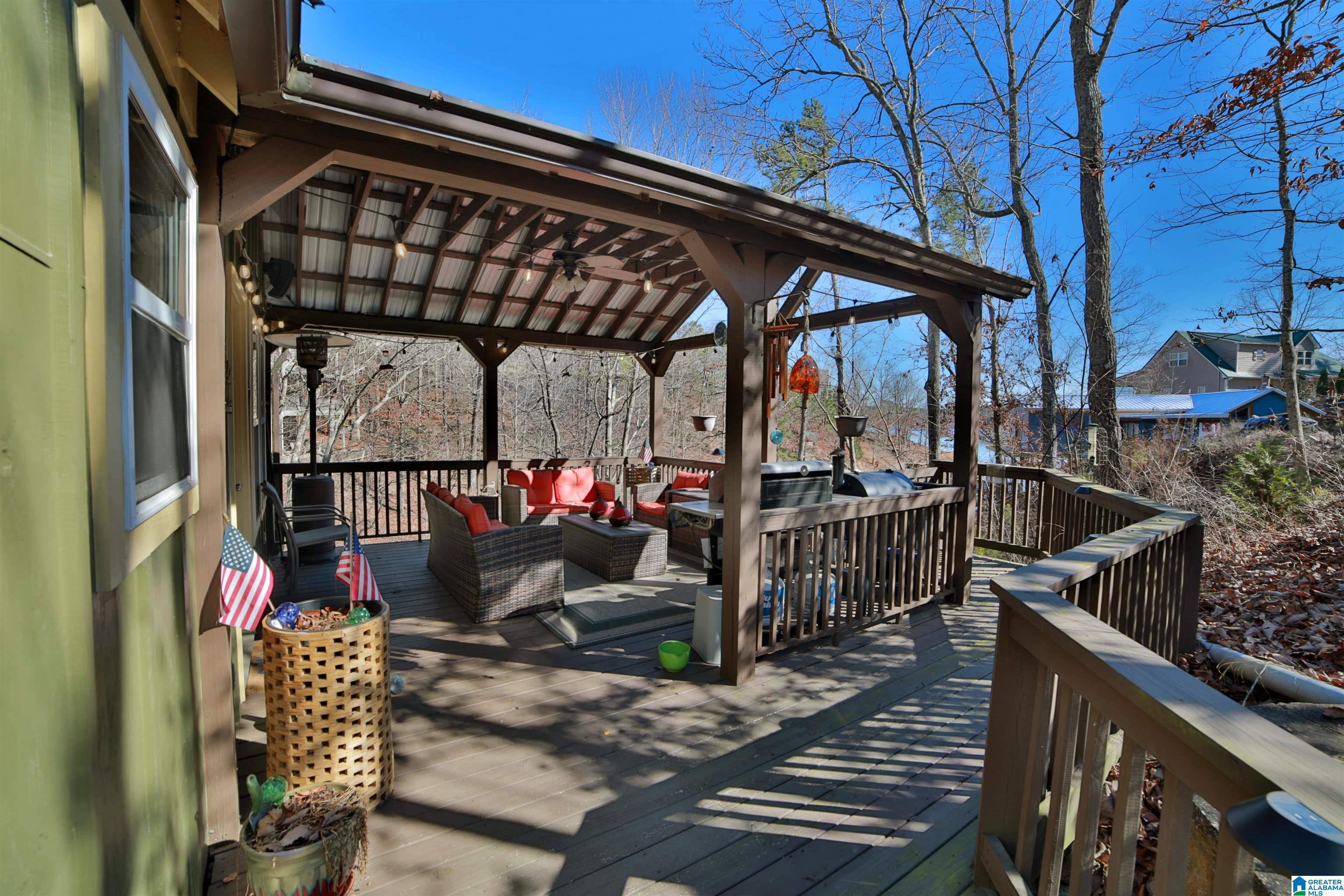 Wedowee, AL 36278,465 JEANS WAY
