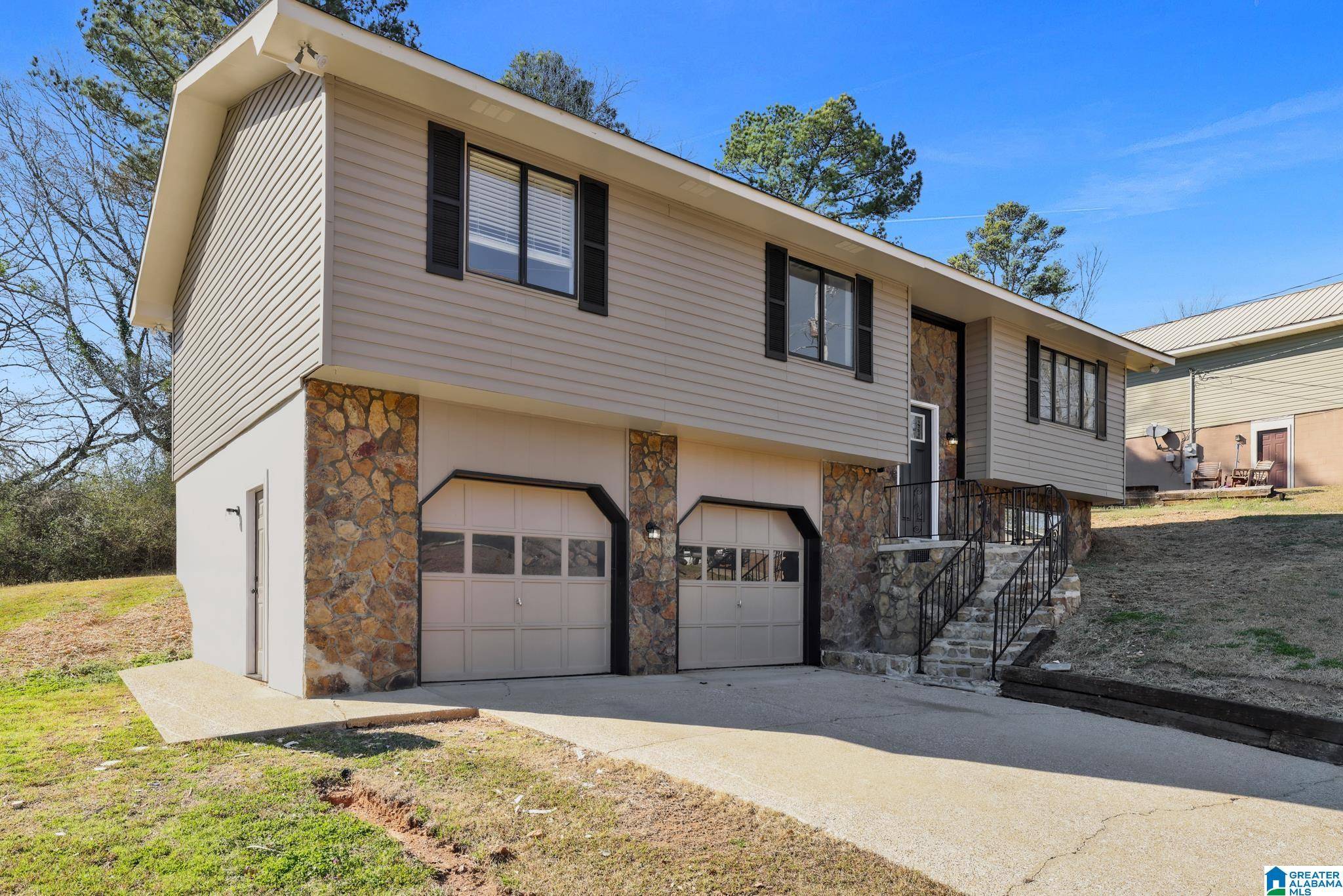 Anniston, AL 36206,6102 AUTUMN TRAIL