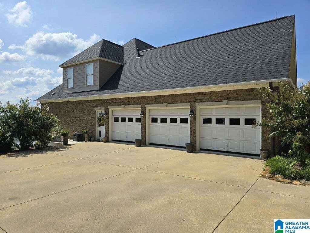 Rainbow City, AL 35906,121 MOUNTAIN BREEZE COURT