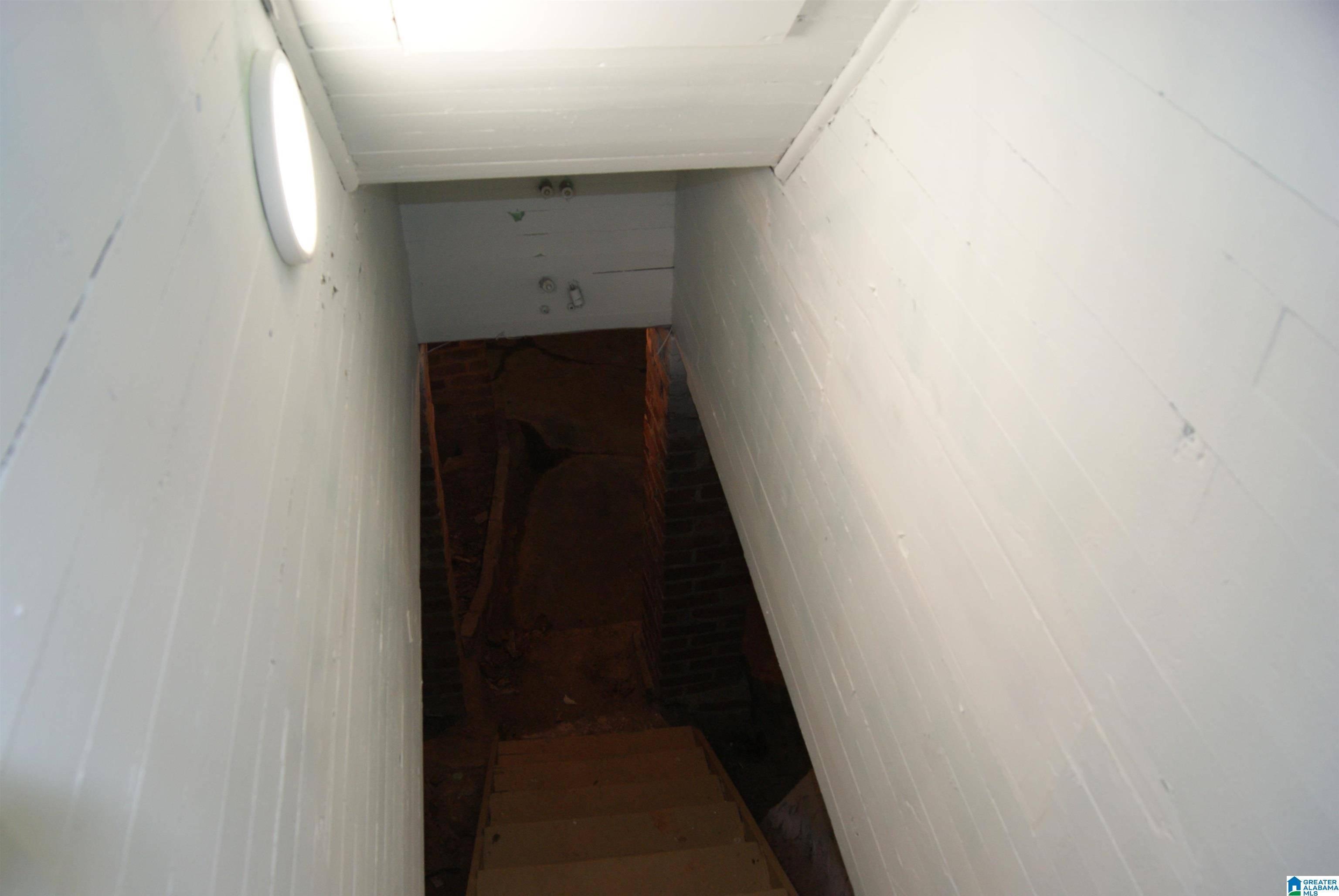 Birmingham, AL 35204,716 8TH COURT W