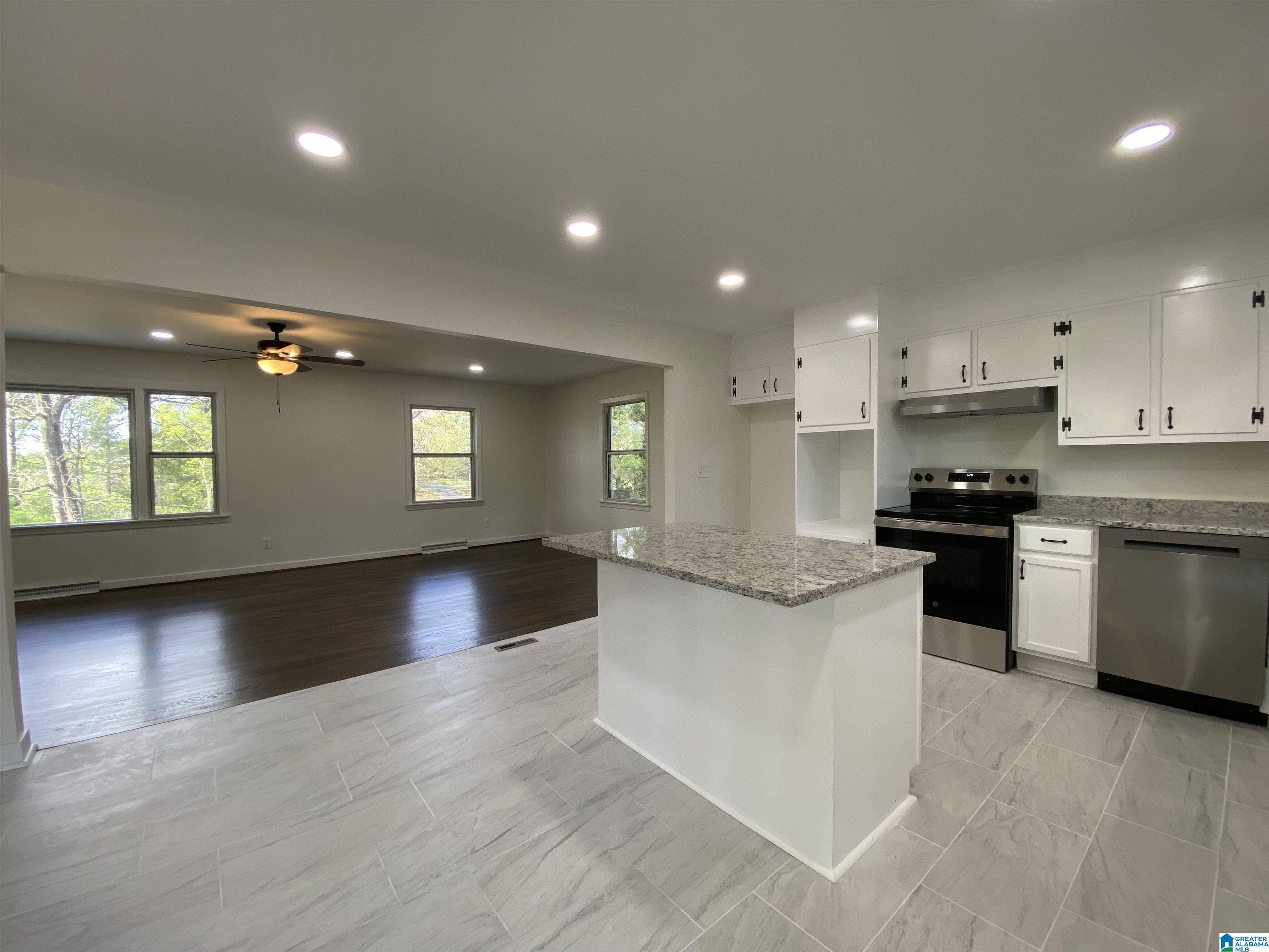 Birmingham, AL 35235,953 RIDGEWOOD CIRCLE