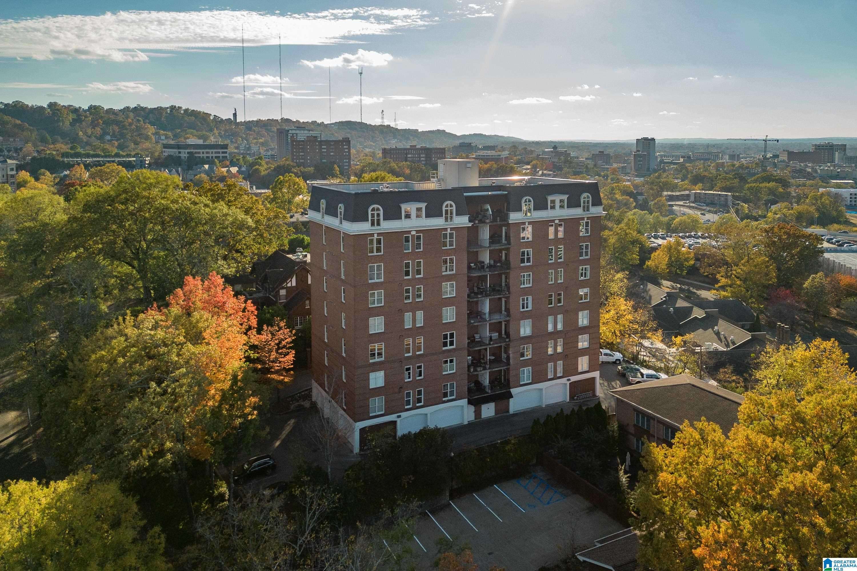 Birmingham, AL 35205,2716 HANOVER CIRCLE #100
