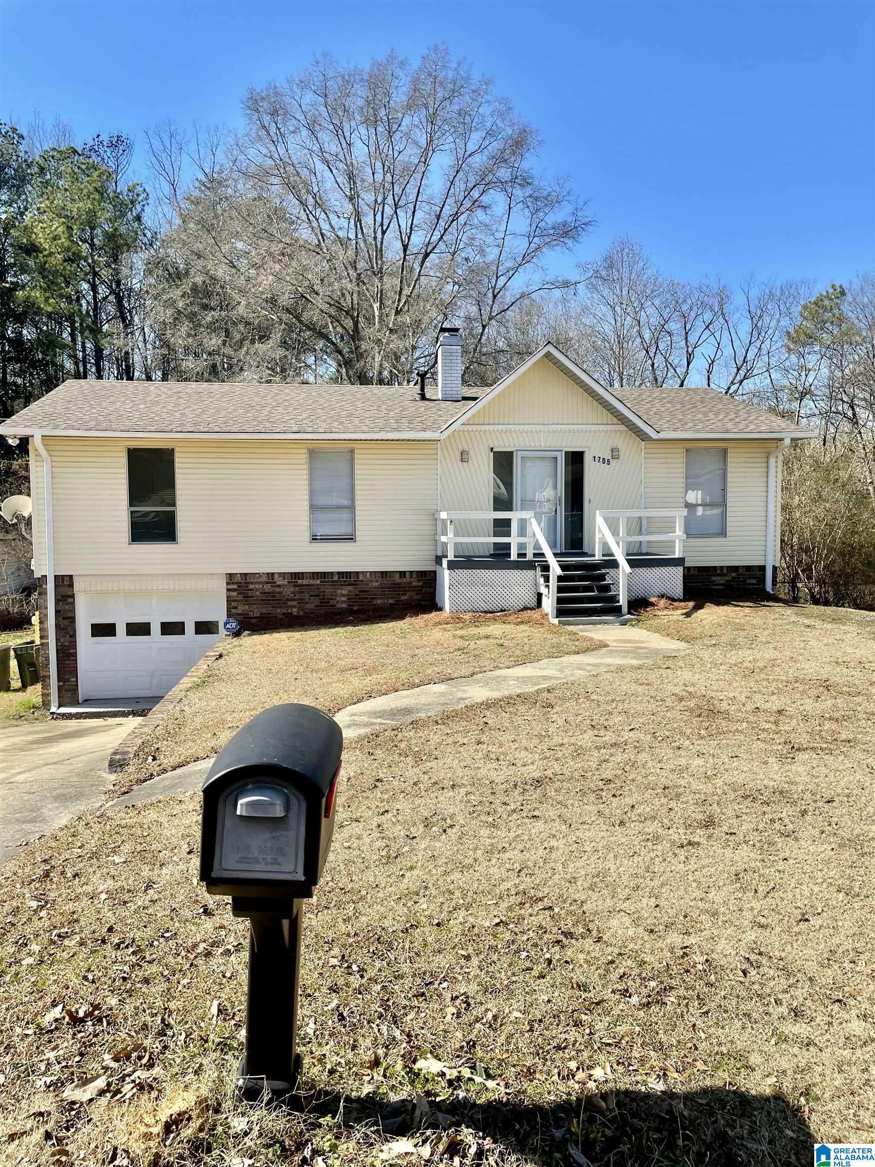Fultondale, AL 35068,1705 KATHY LANE