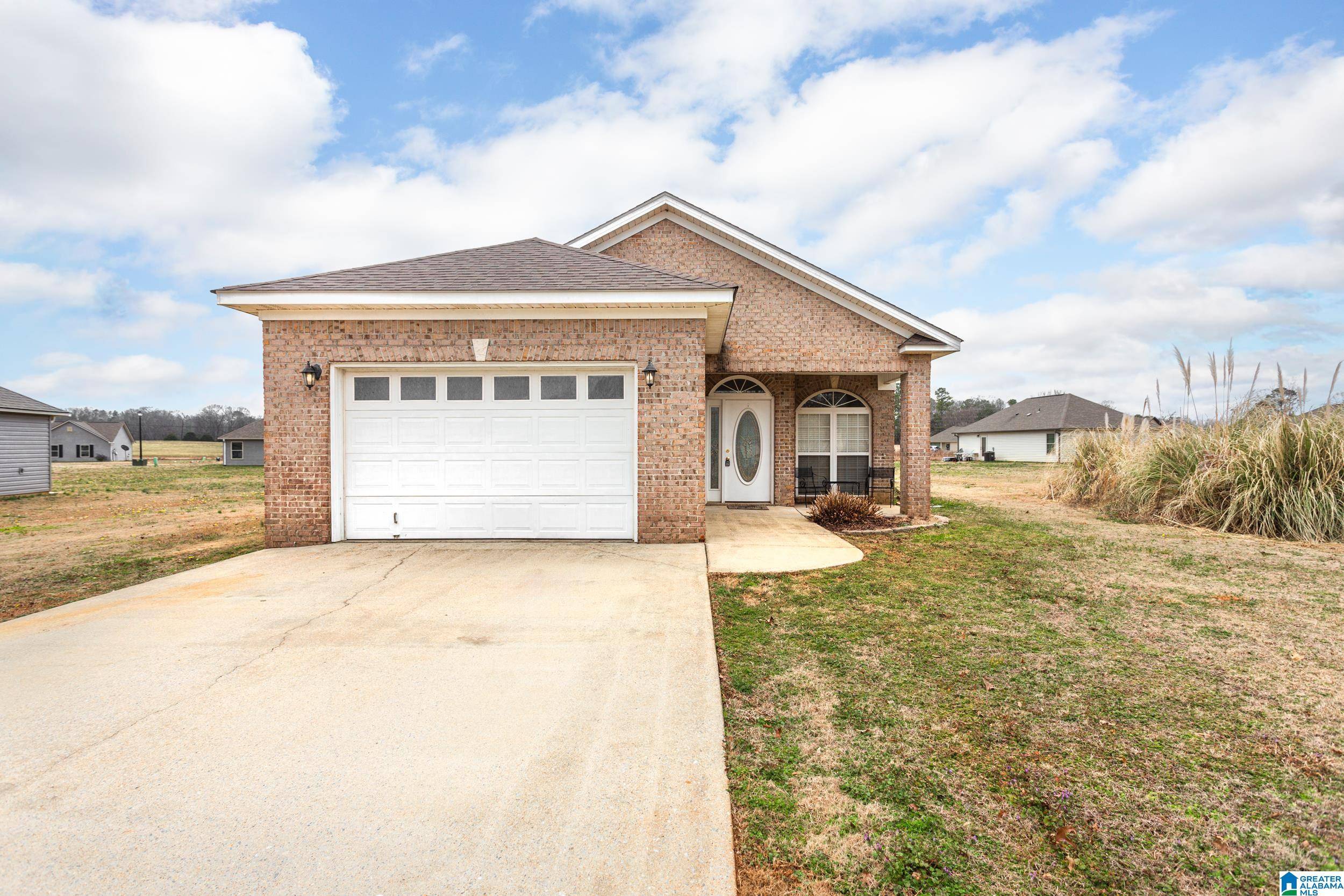 Talladega, AL 35160,82 MOONLIGHT LANE