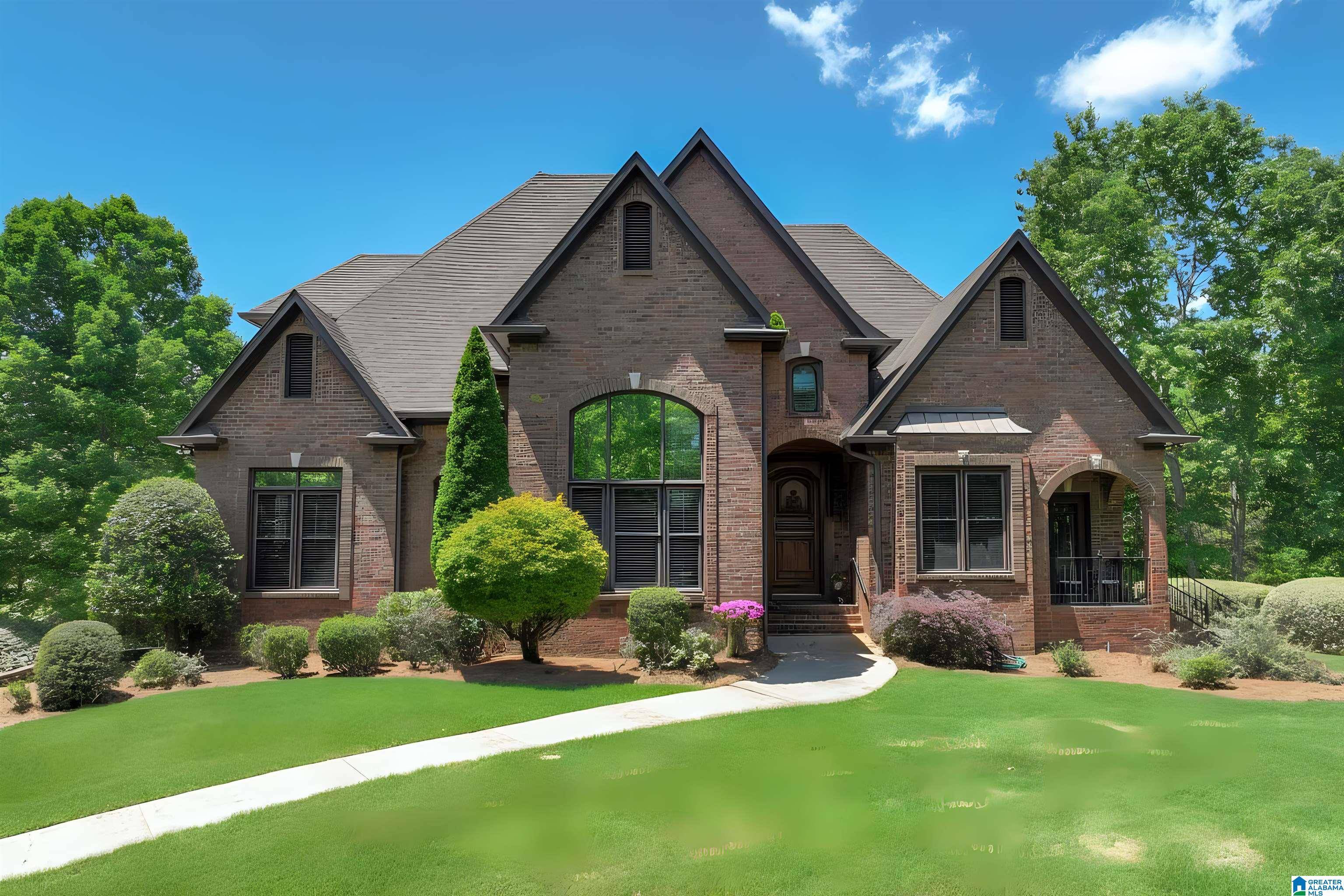 Trussville, AL 35173,8492 CARRINGTON LAKE COVE