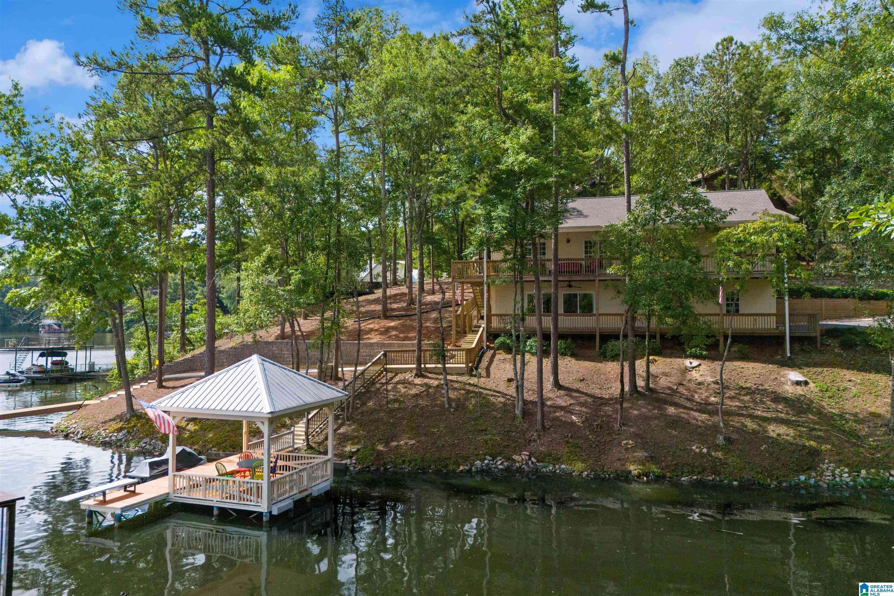 Wedowee, AL 36278,373 PINEYWOODS DRIVE