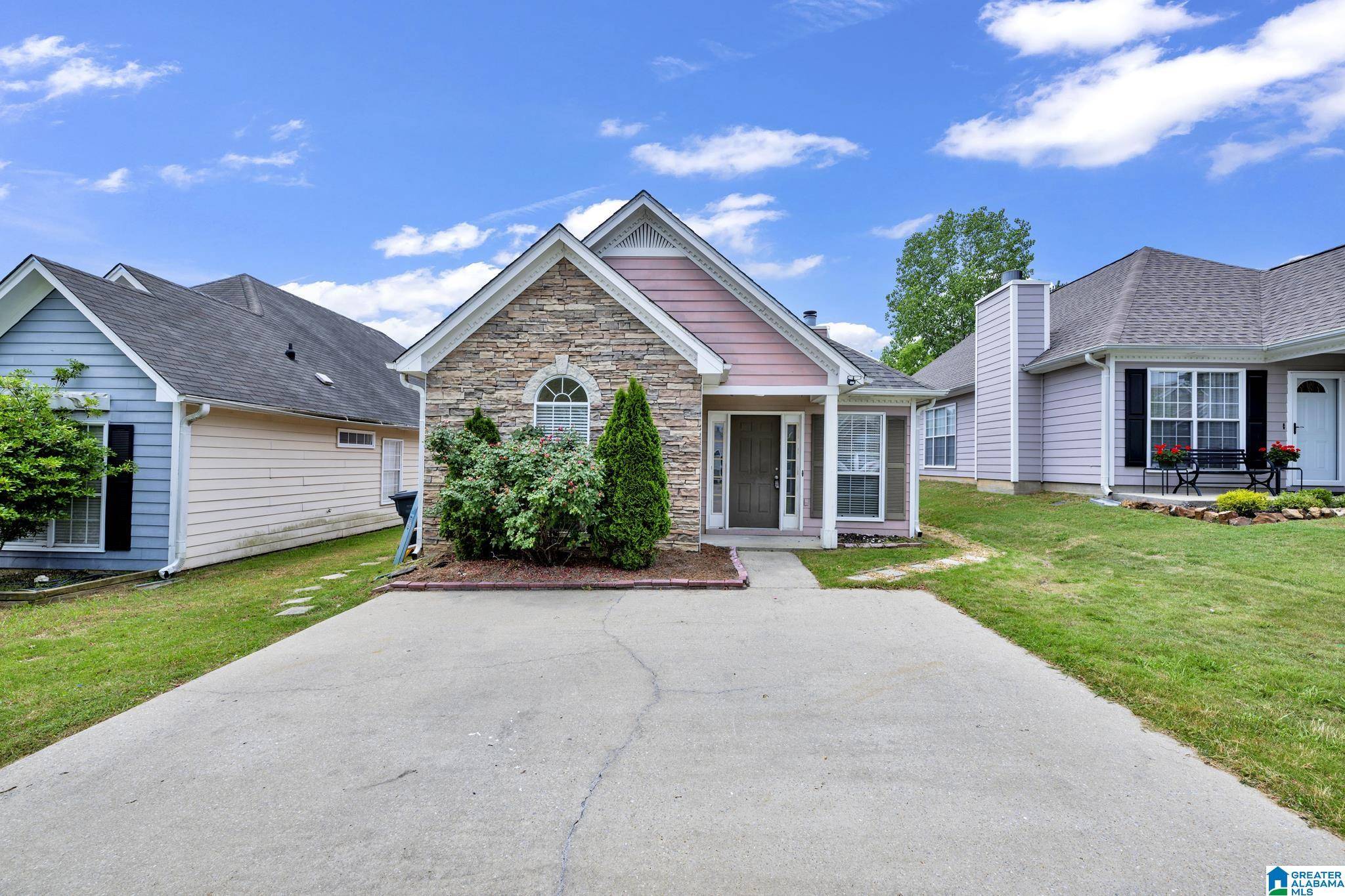Calera, AL 35040,173 FLAGSTONE LANE