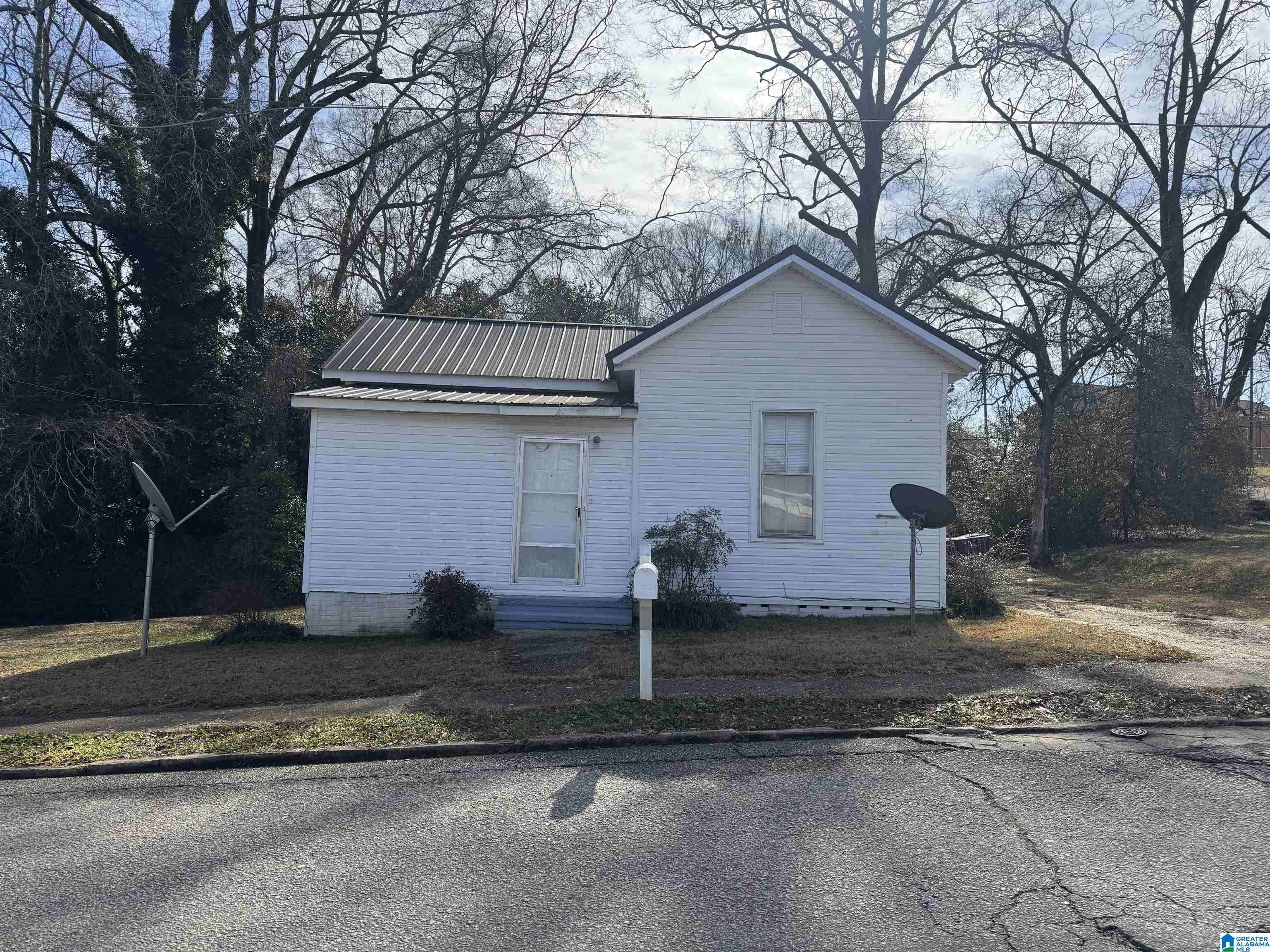 Roanoke, AL 36274,150 KNIGHT AVENUE