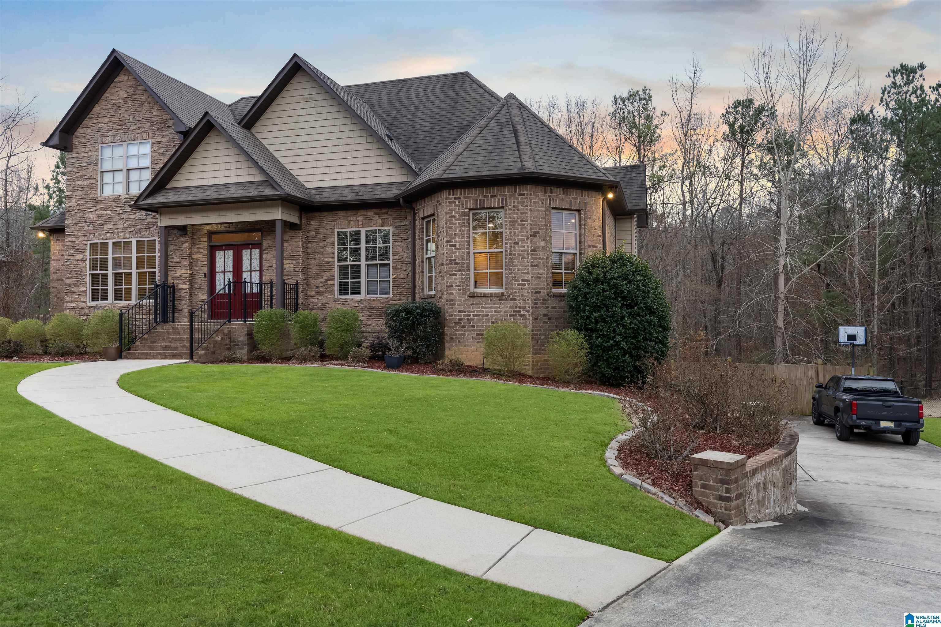 Pelham, AL 35124,237 GREY OAKS COURT