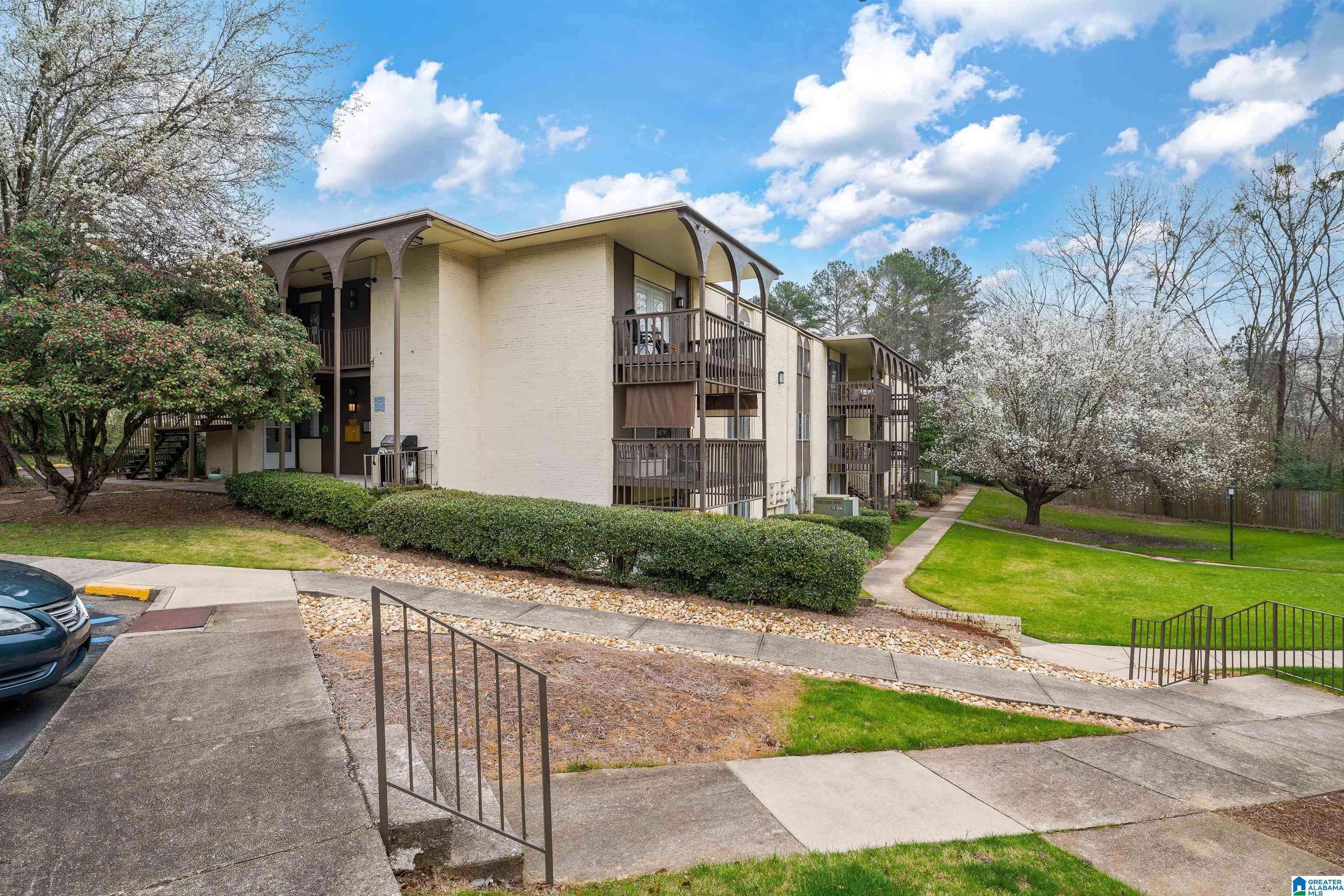 Vestavia Hills, AL 35216,3023 MASSEY ROAD #I