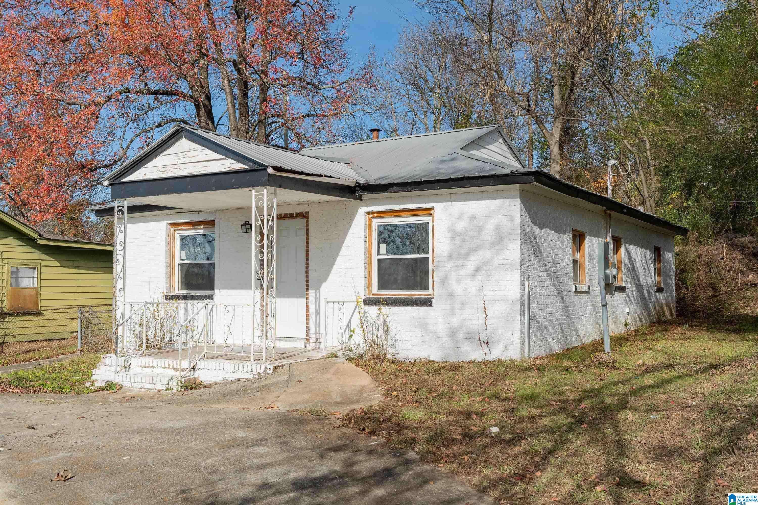 Birmingham, AL 35211,224 EAST ANN DRIVE