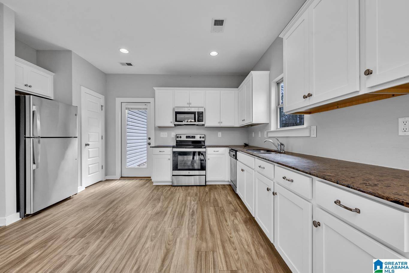 Lincoln, AL 35096,185 WHITE OAK CIRCLE