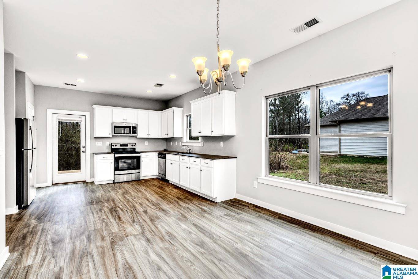 Lincoln, AL 35096,185 WHITE OAK CIRCLE