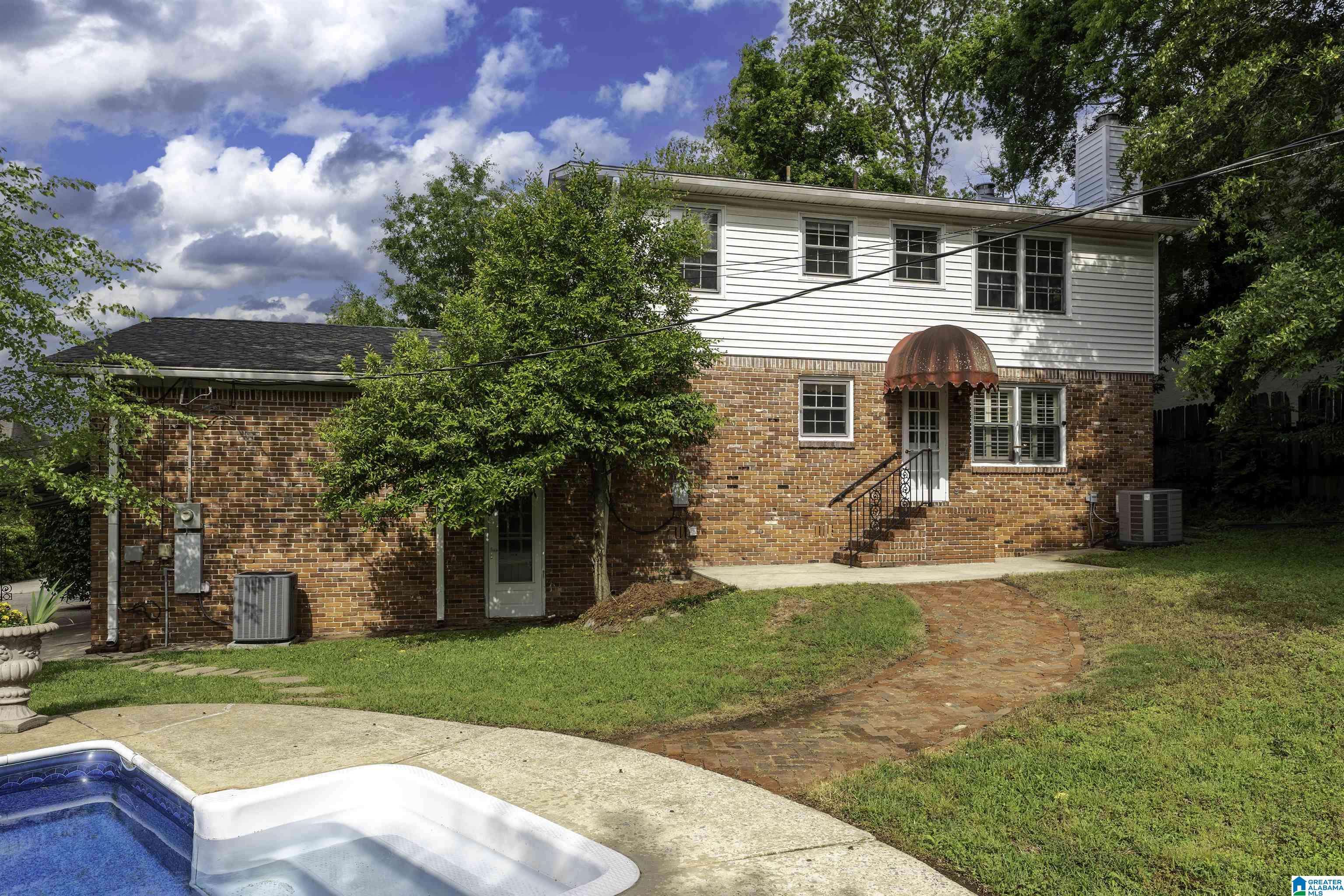 Vestavia Hills, AL 35216,913 CHESTNUT STREET