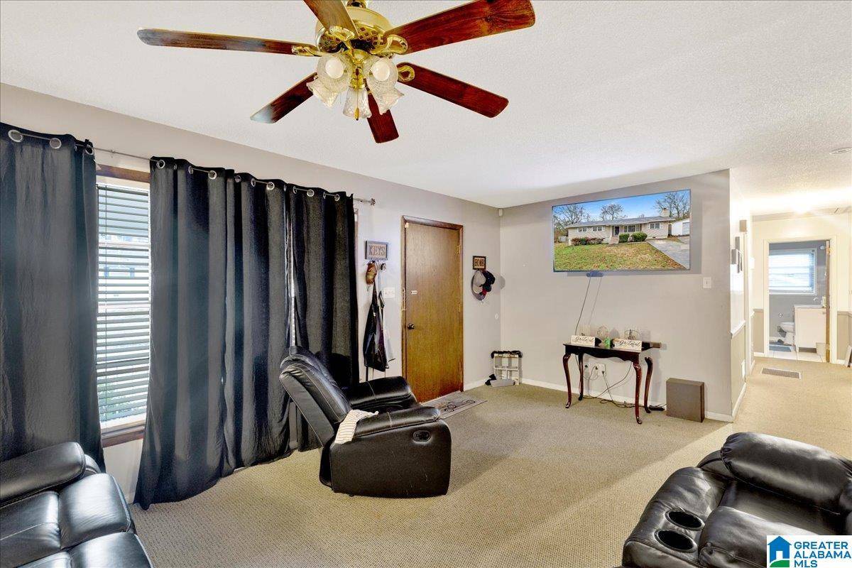 Center Point, AL 35215,16 26TH AVENUE NW