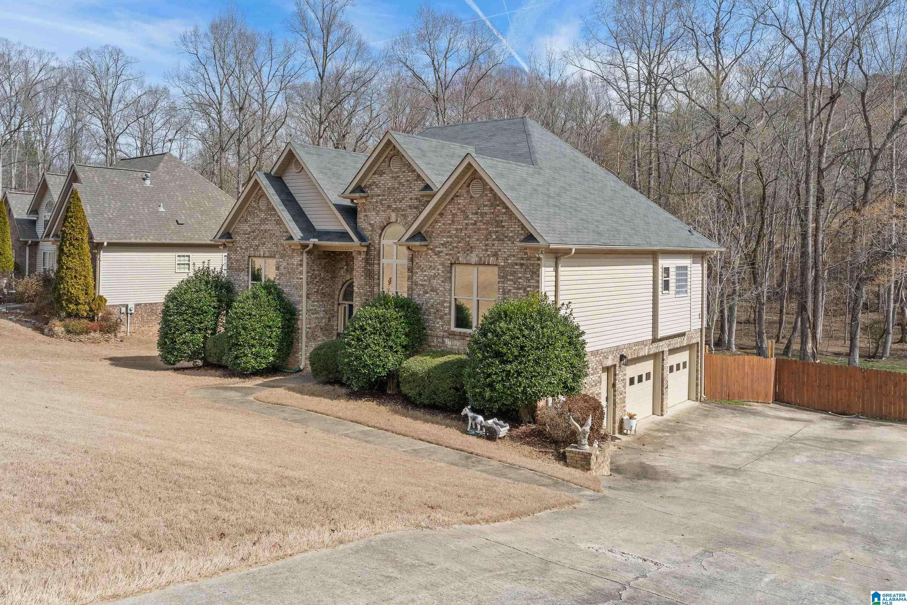 Trussville, AL 35173,90 BROOKE CIRCLE