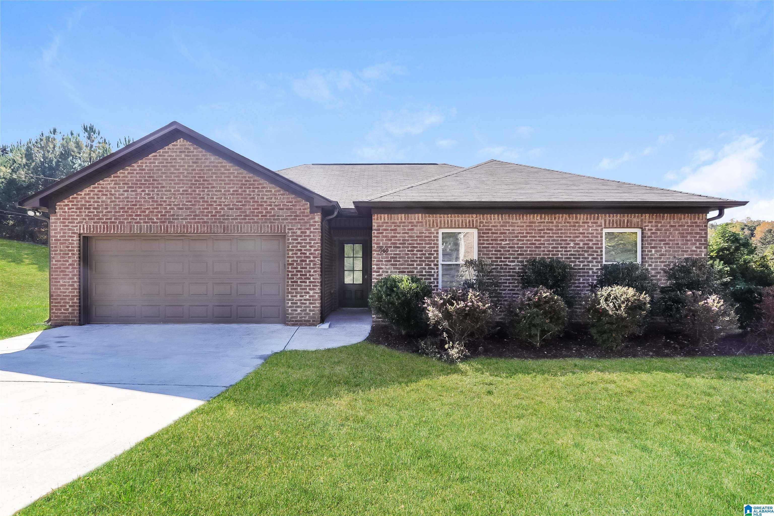 Odenville, AL 35120,960 MOONLIGHT DRIVE