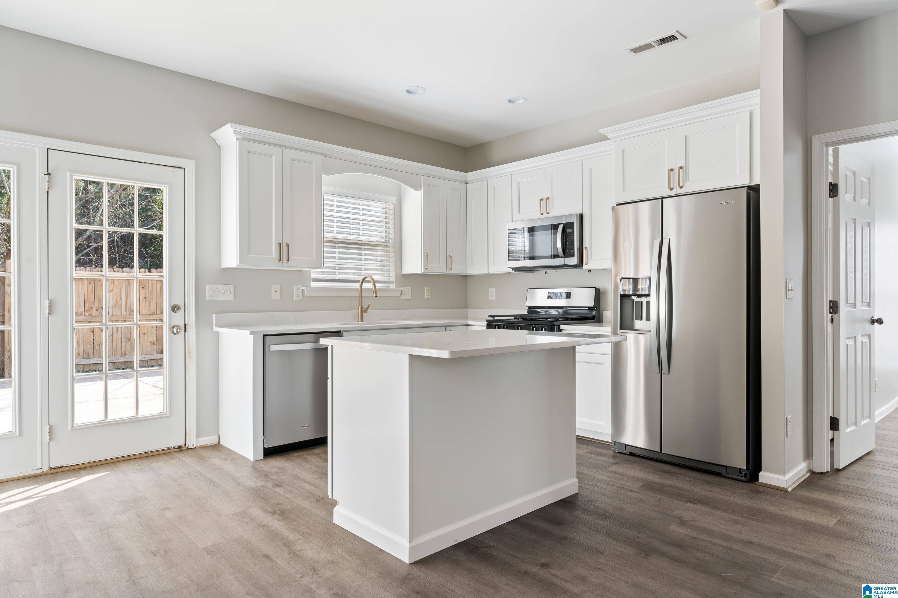 Birmingham, AL 35226,1045 CASTLEMAINE DRIVE