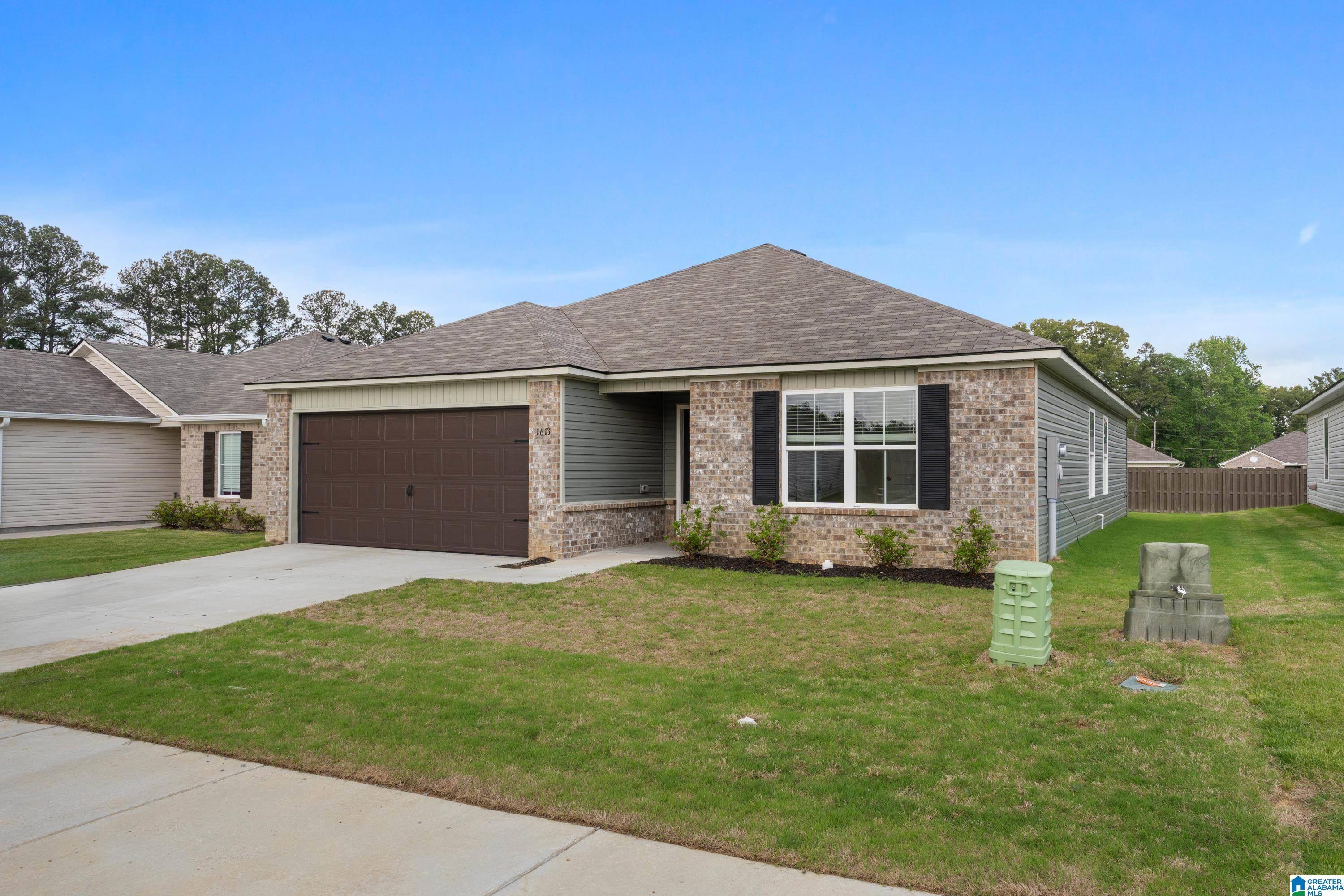 Cullman, AL 35055,1613 SIMMONS STREET SE