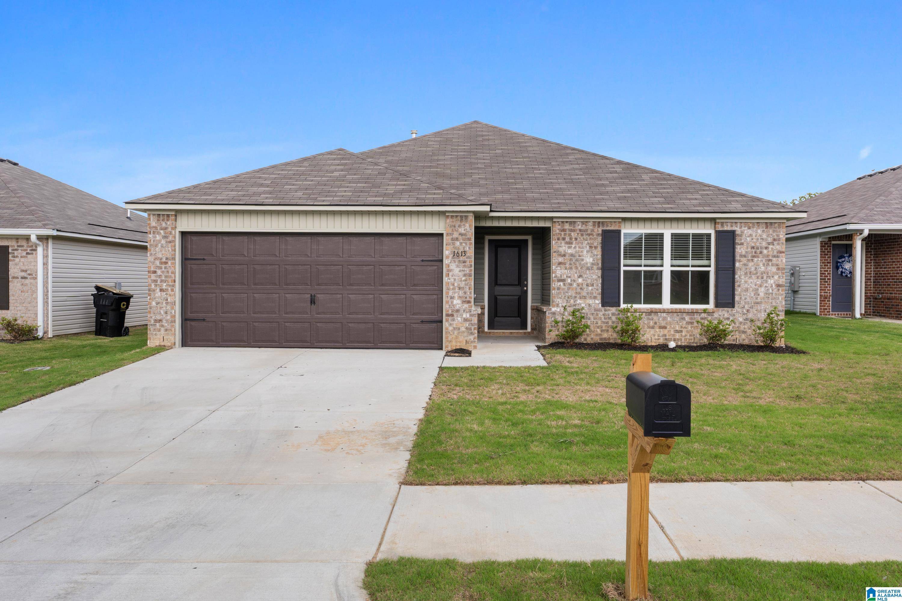 Cullman, AL 35055,1613 SIMMONS STREET SE