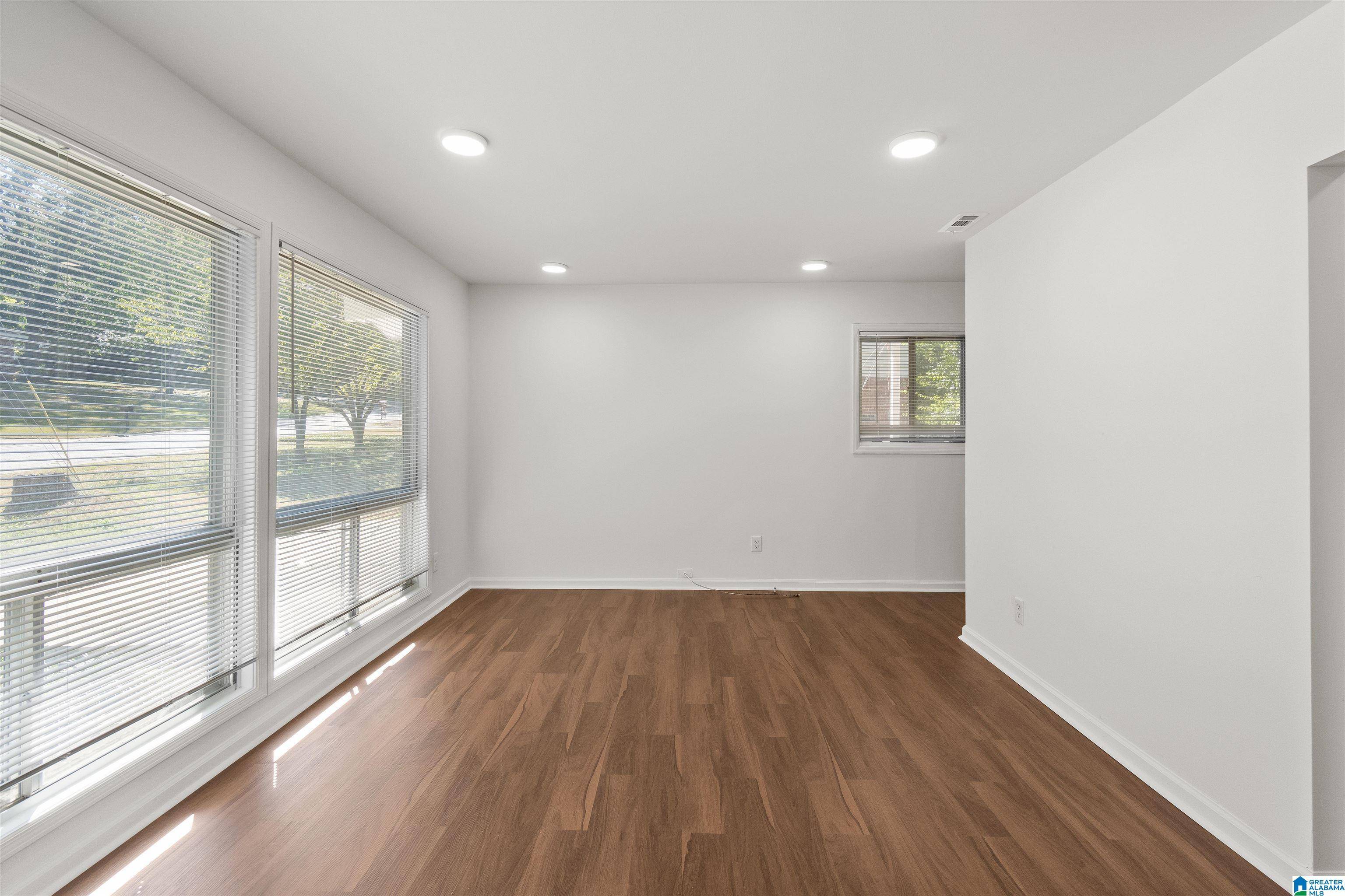 Center Point, AL 35215,504 NW 16TH TERRACE