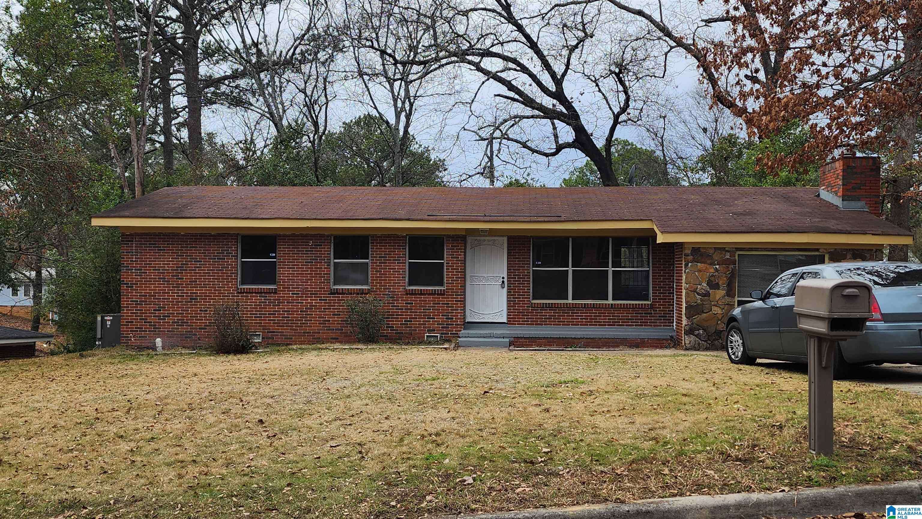 Fairfield, AL 35064,712 OAKLAND DRIVE
