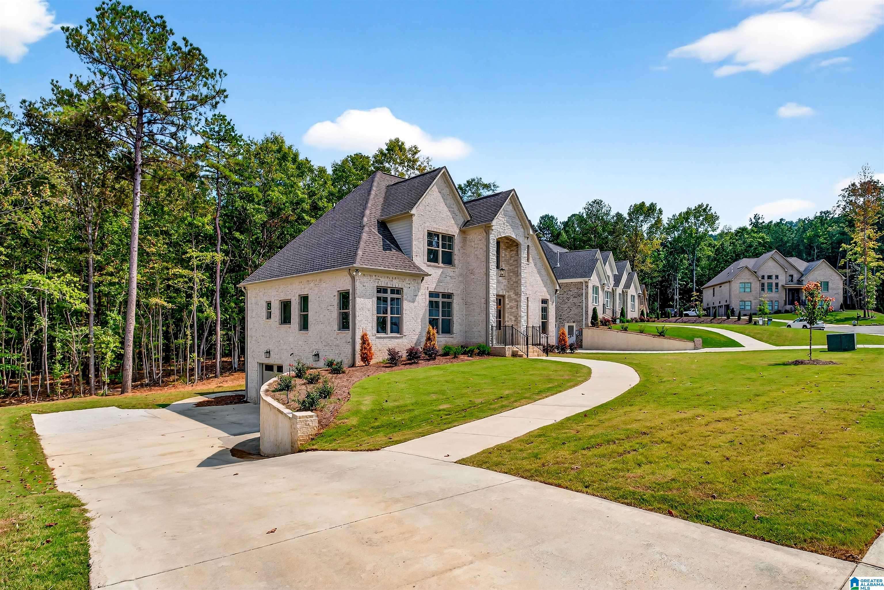 Pelham, AL 35124,505 GREY OAKS GROVE